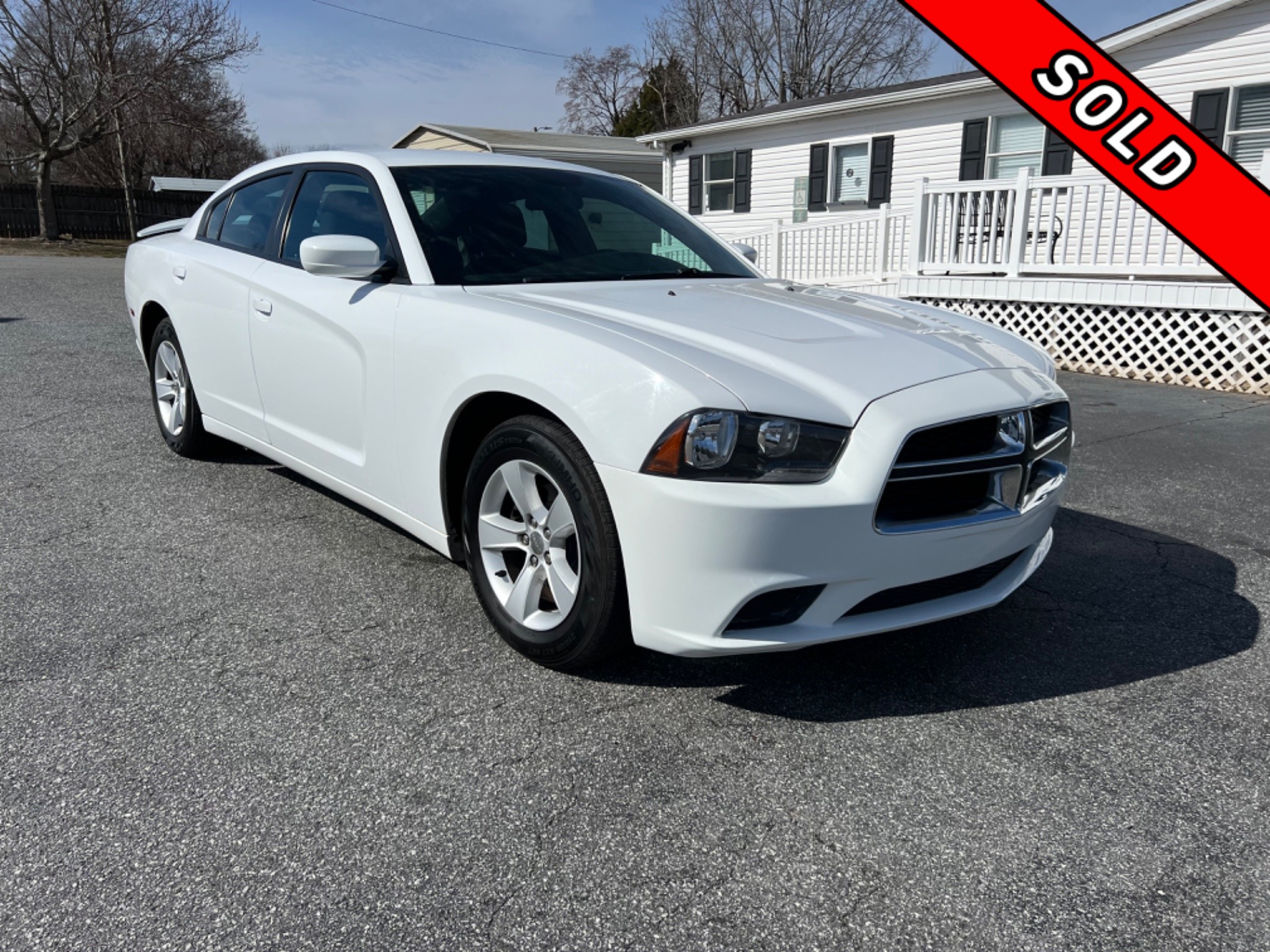 R&L Motors - Used vehicle - SEDAN DODGE CHARGER 2014