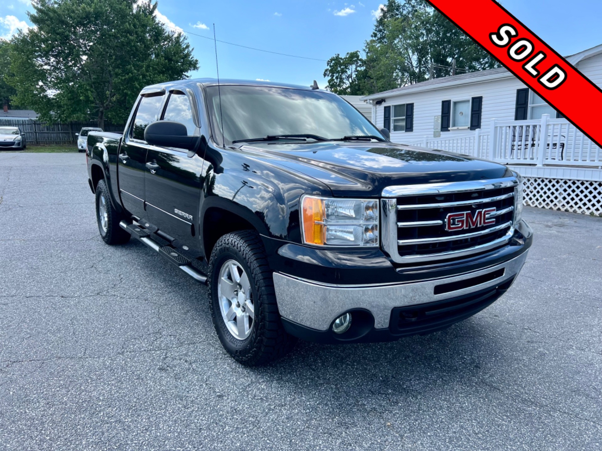 R&L Motors - Used vehicle - TRUCK GMC SIERRA 1500 2012