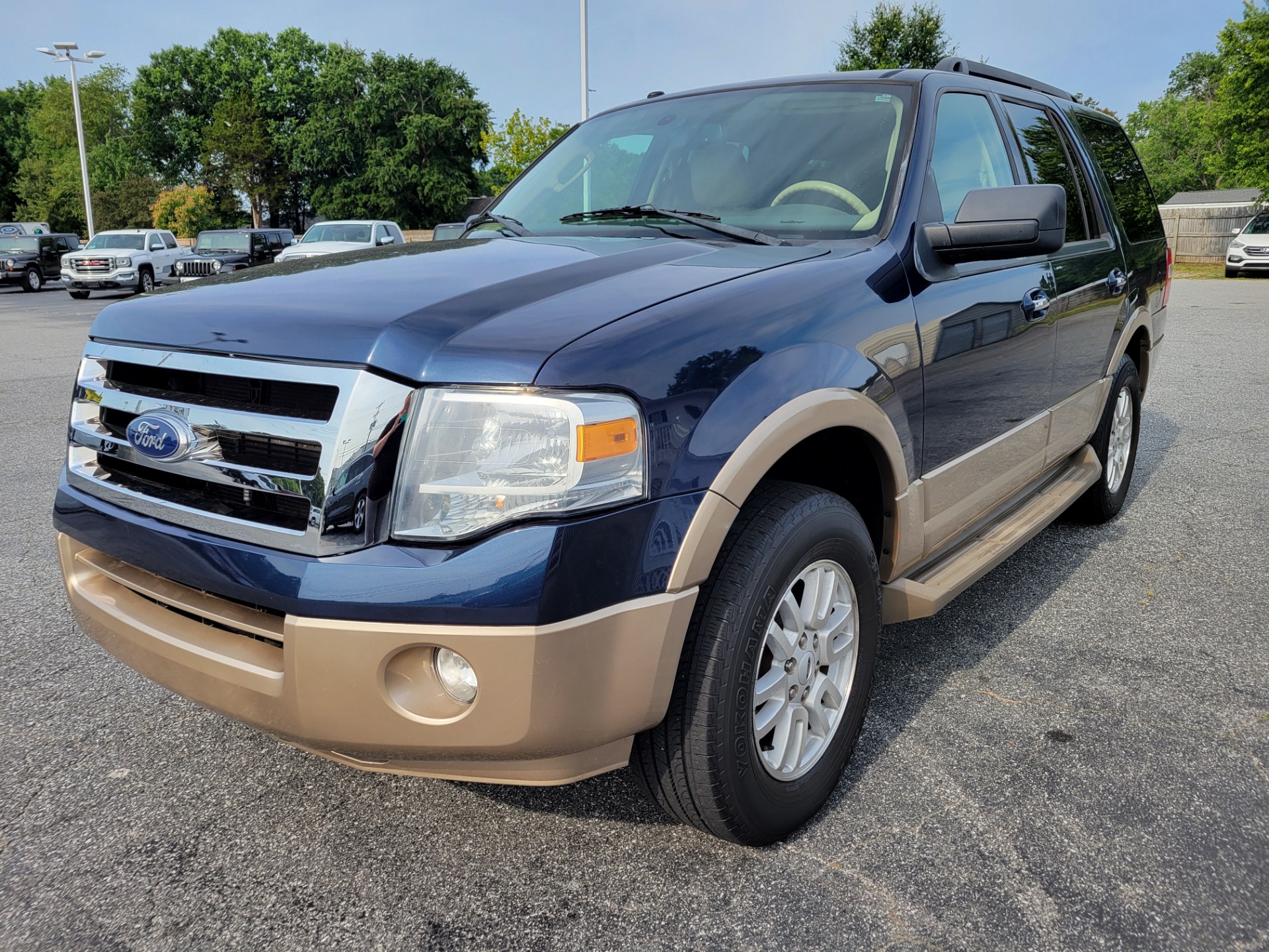 R&L Motors - Used vehicle - SUV FORD EXPEDITION 2013