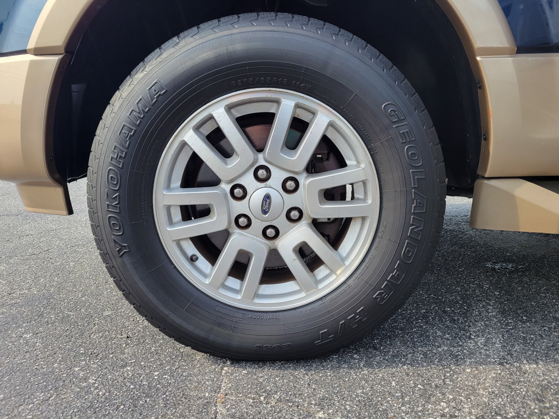 R&L Motors - Used vehicle - SUV FORD EXPEDITION 2013