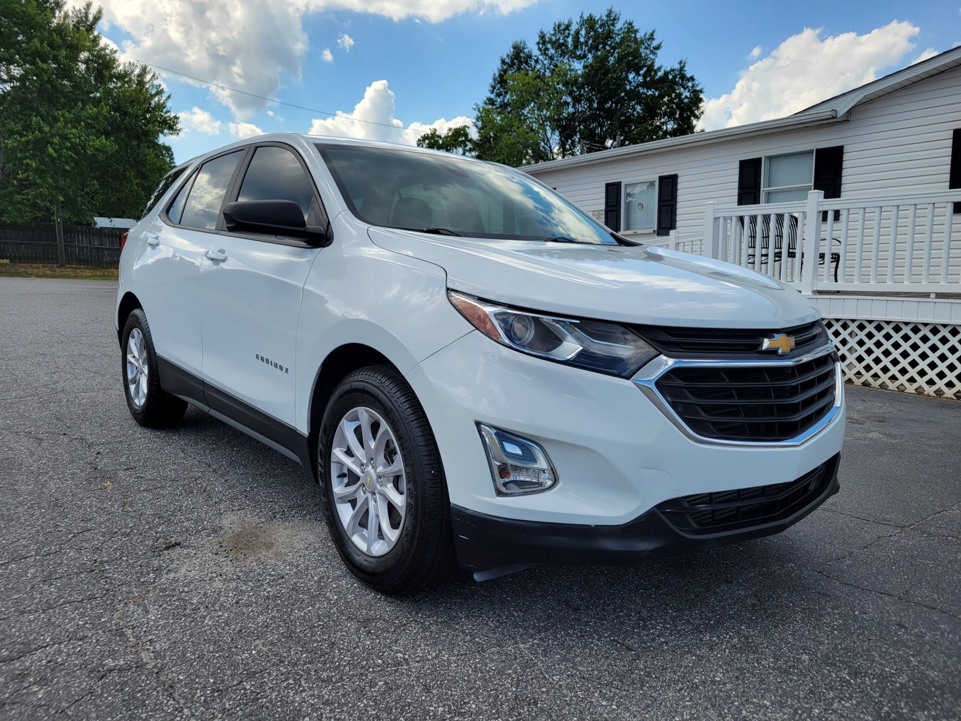 R&L Motors - 2020-CHEVROLET-EQUINOX-HICKORY-NC-Stock=6666