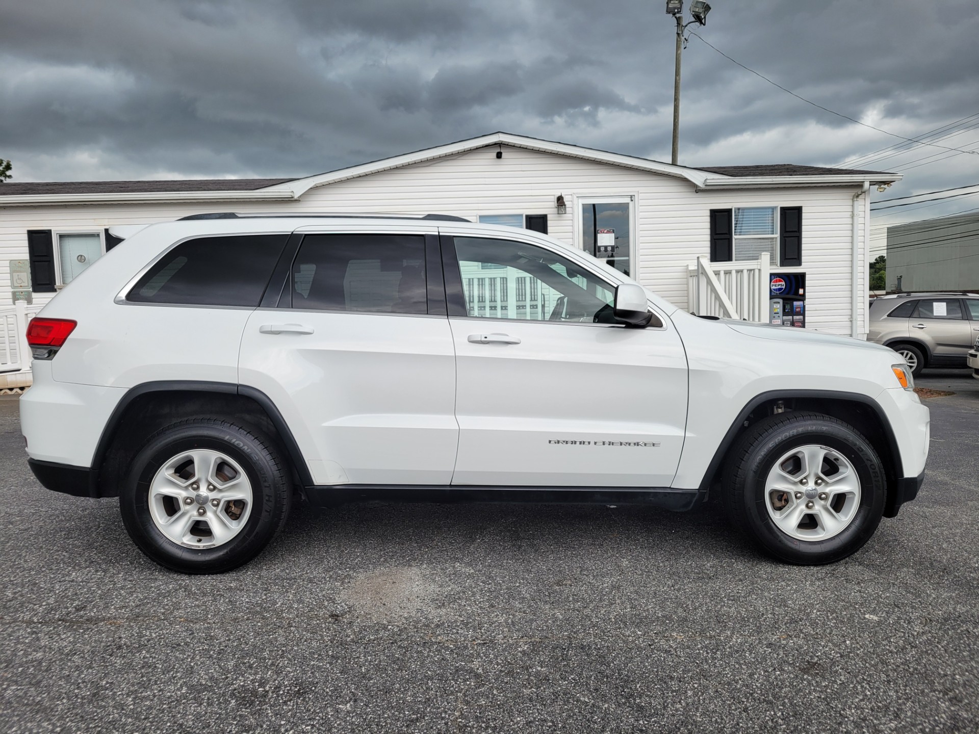 R&L Motors - Used vehicle - SUV JEEP GRAND CHEROKEE 2016