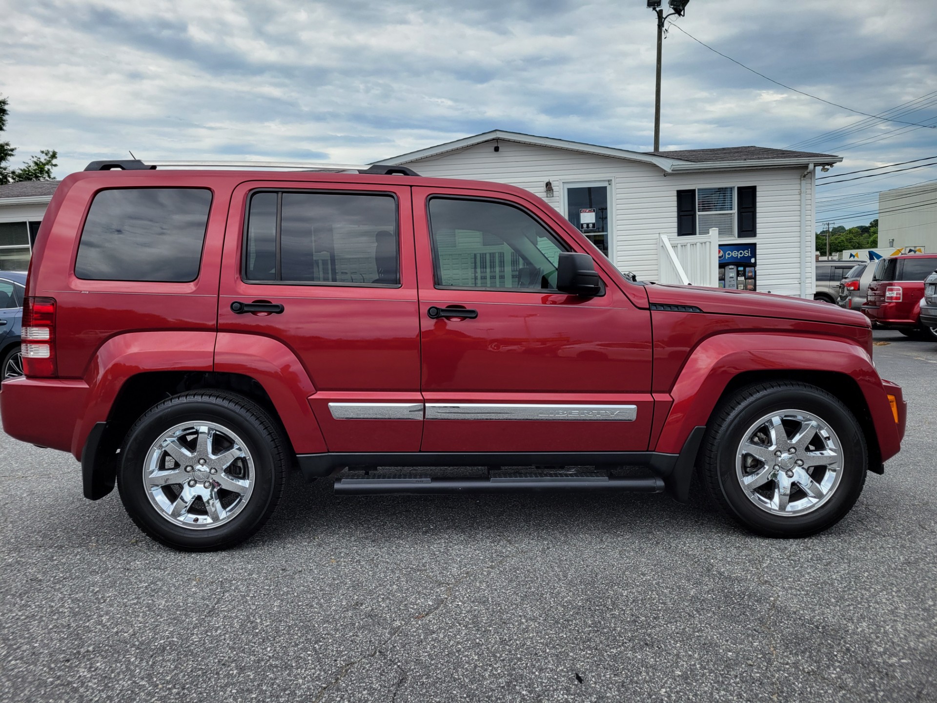 R&L Motors - Used vehicle - SUV JEEP LIBERTY 2011
