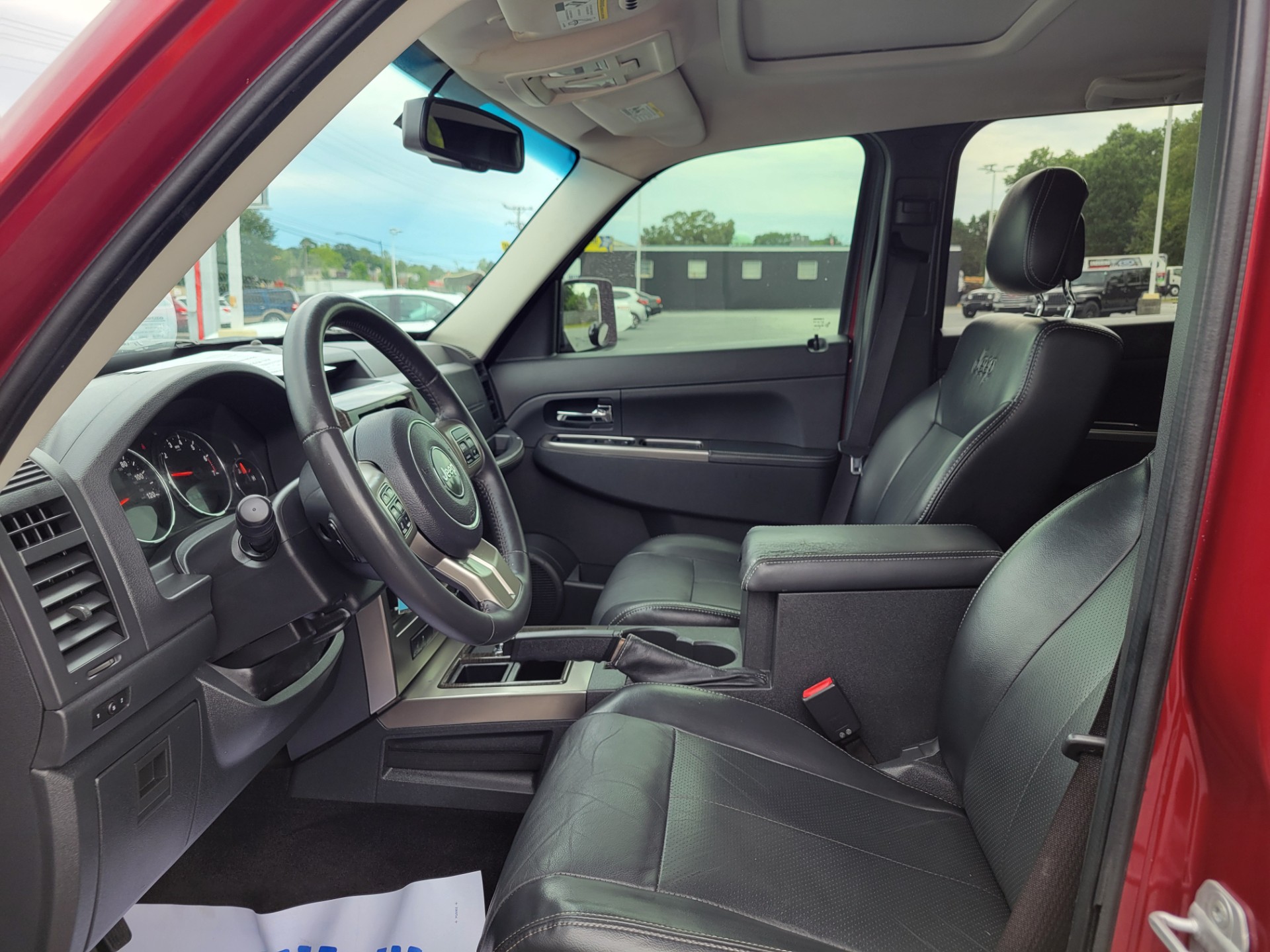 R&L Motors - Used vehicle - SUV JEEP LIBERTY 2011