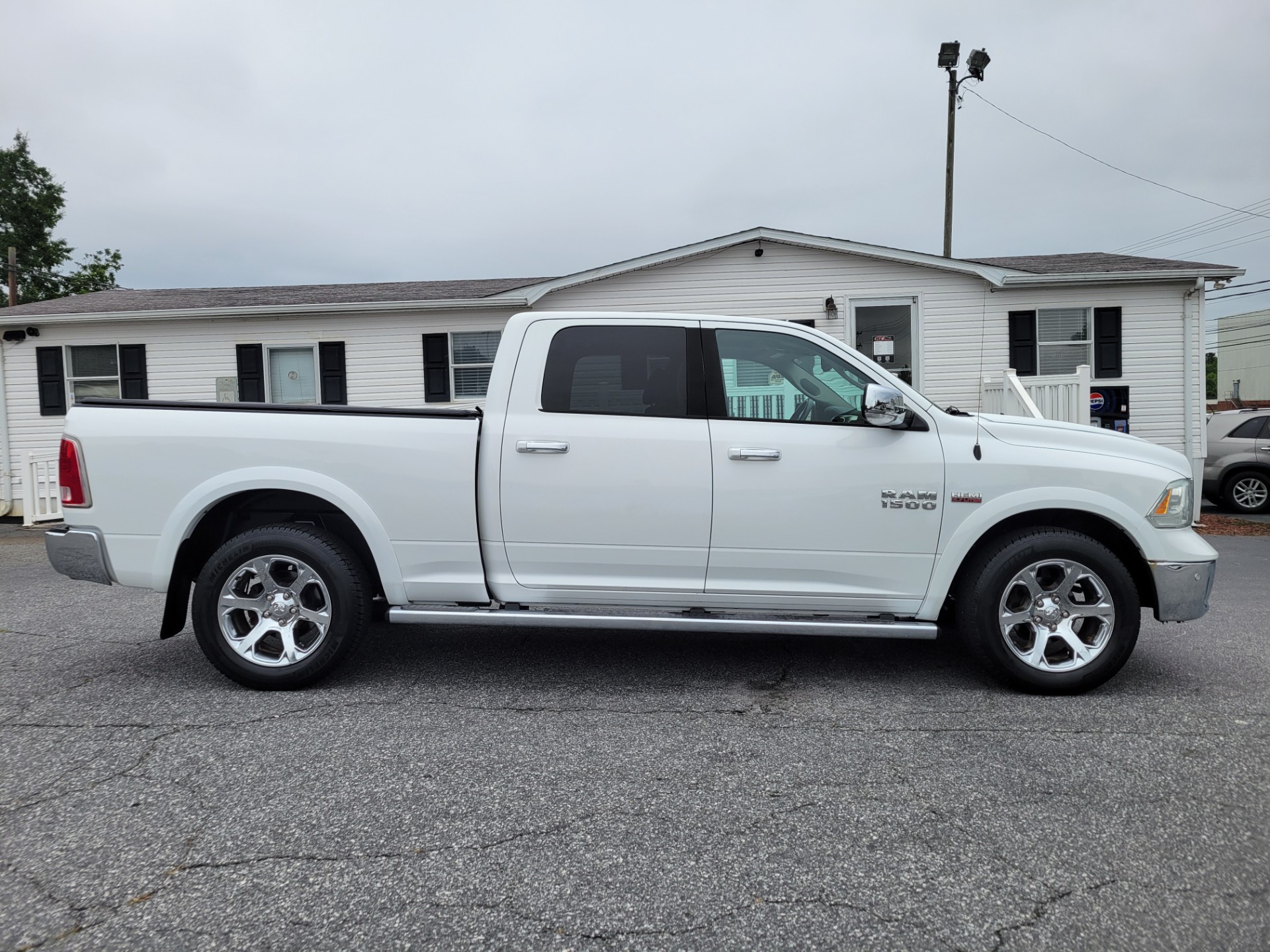 R&L Motors - Used vehicle - TRUCK RAM 1500 2014