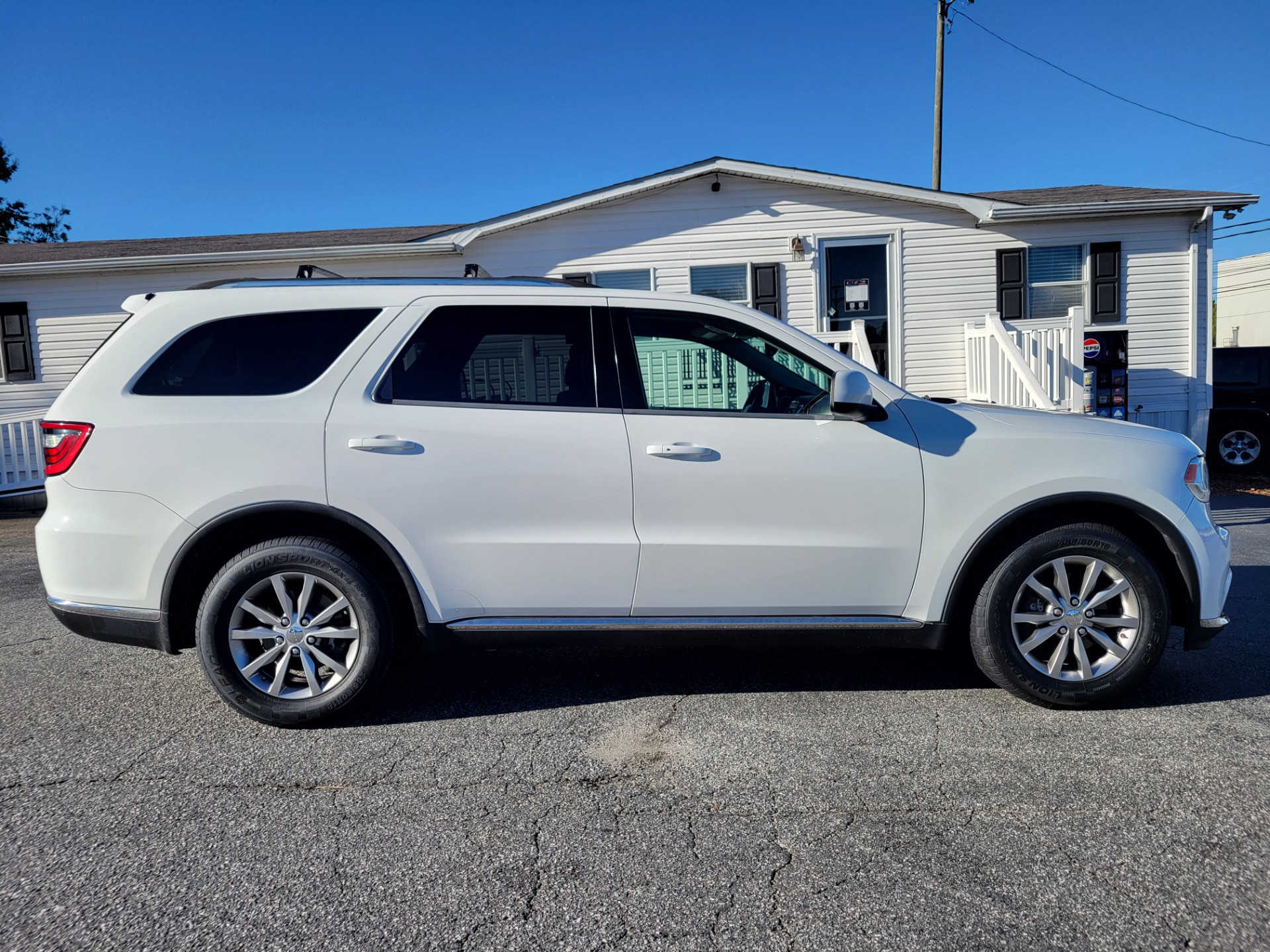 R&L Motors - Used vehicle - SUV DODGE DURANGO 2017