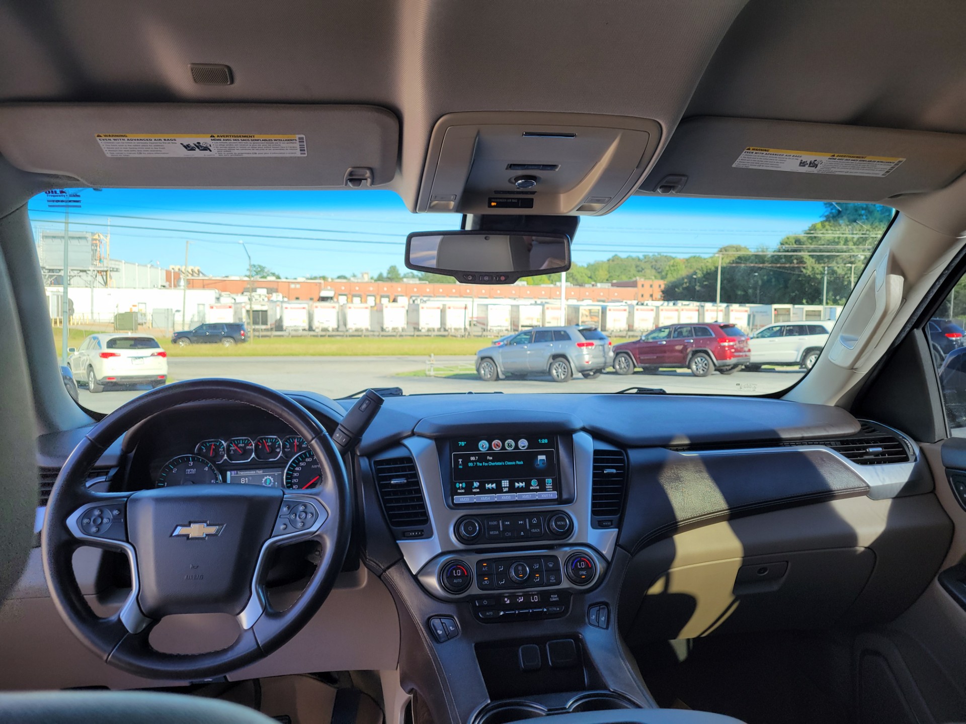 R&L Motors - Used vehicle - SUV CHEVROLET SUBURBAN 2017