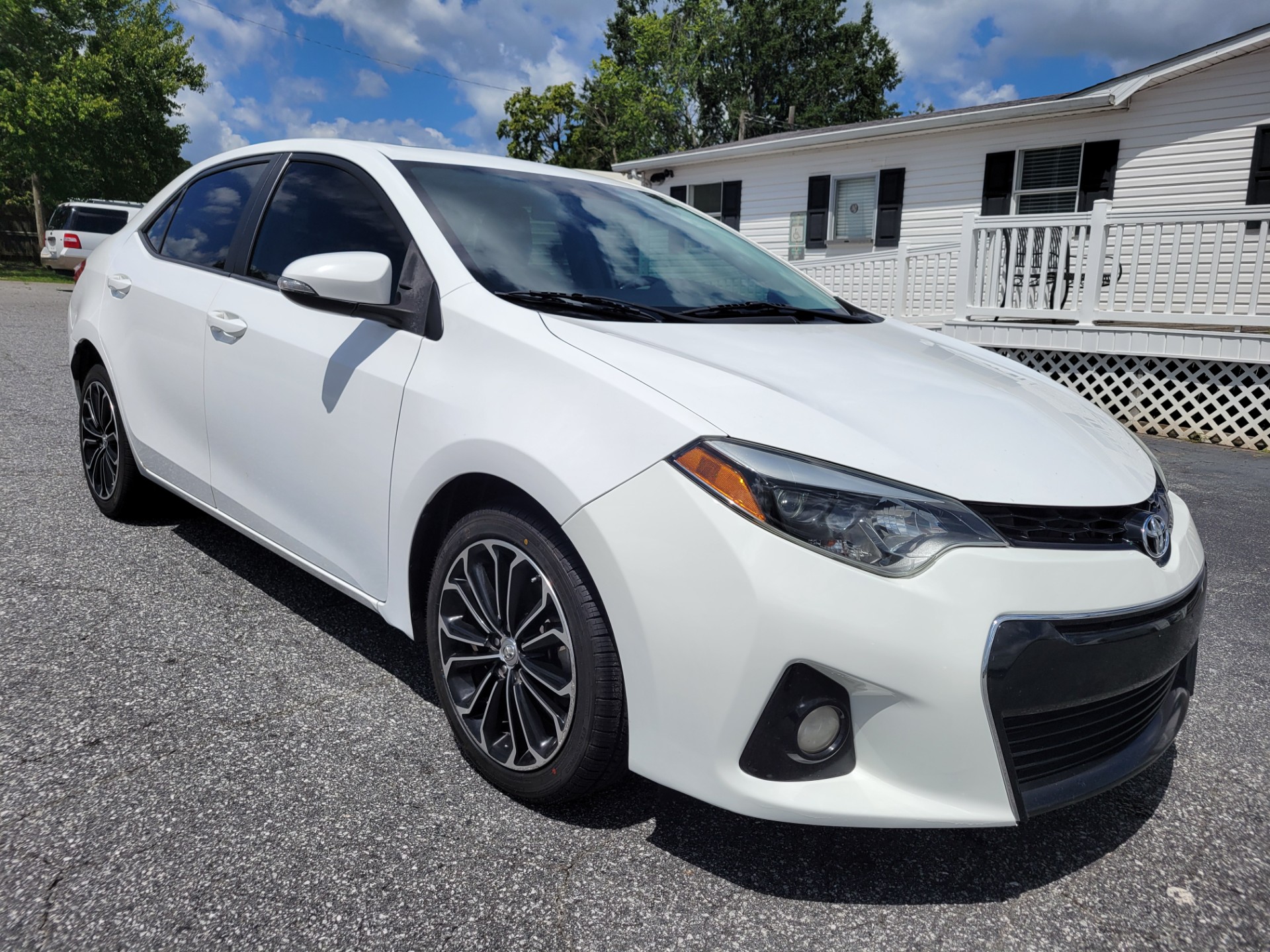 R&L Motors - 2014-TOYOTA-COROLLA-HICKORY-NC-Stock=6705