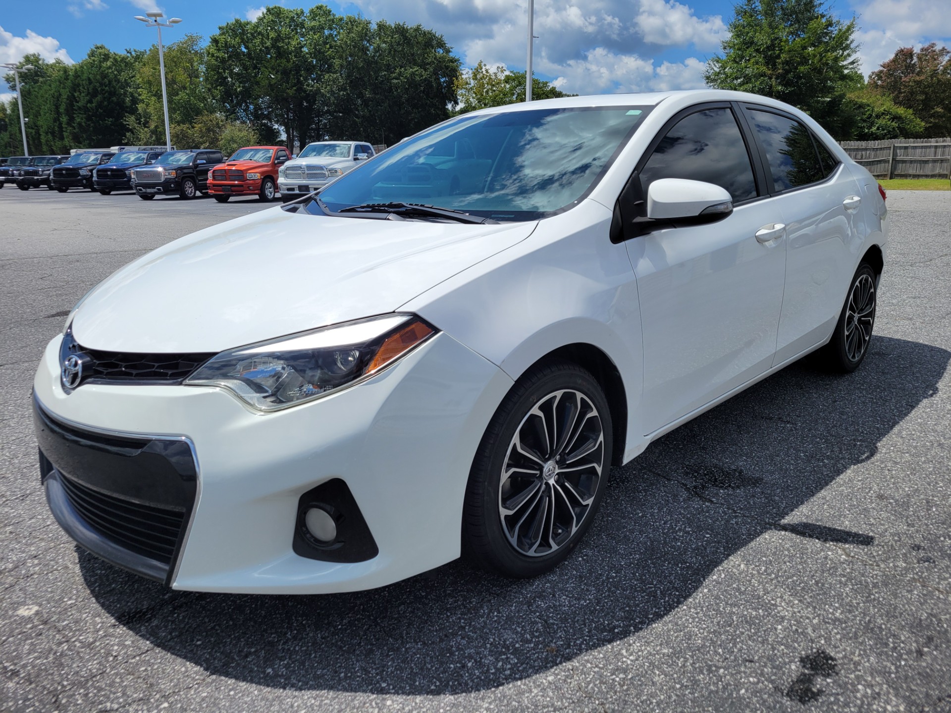 R&L Motors - Used vehicle - SEDAN TOYOTA COROLLA 2014