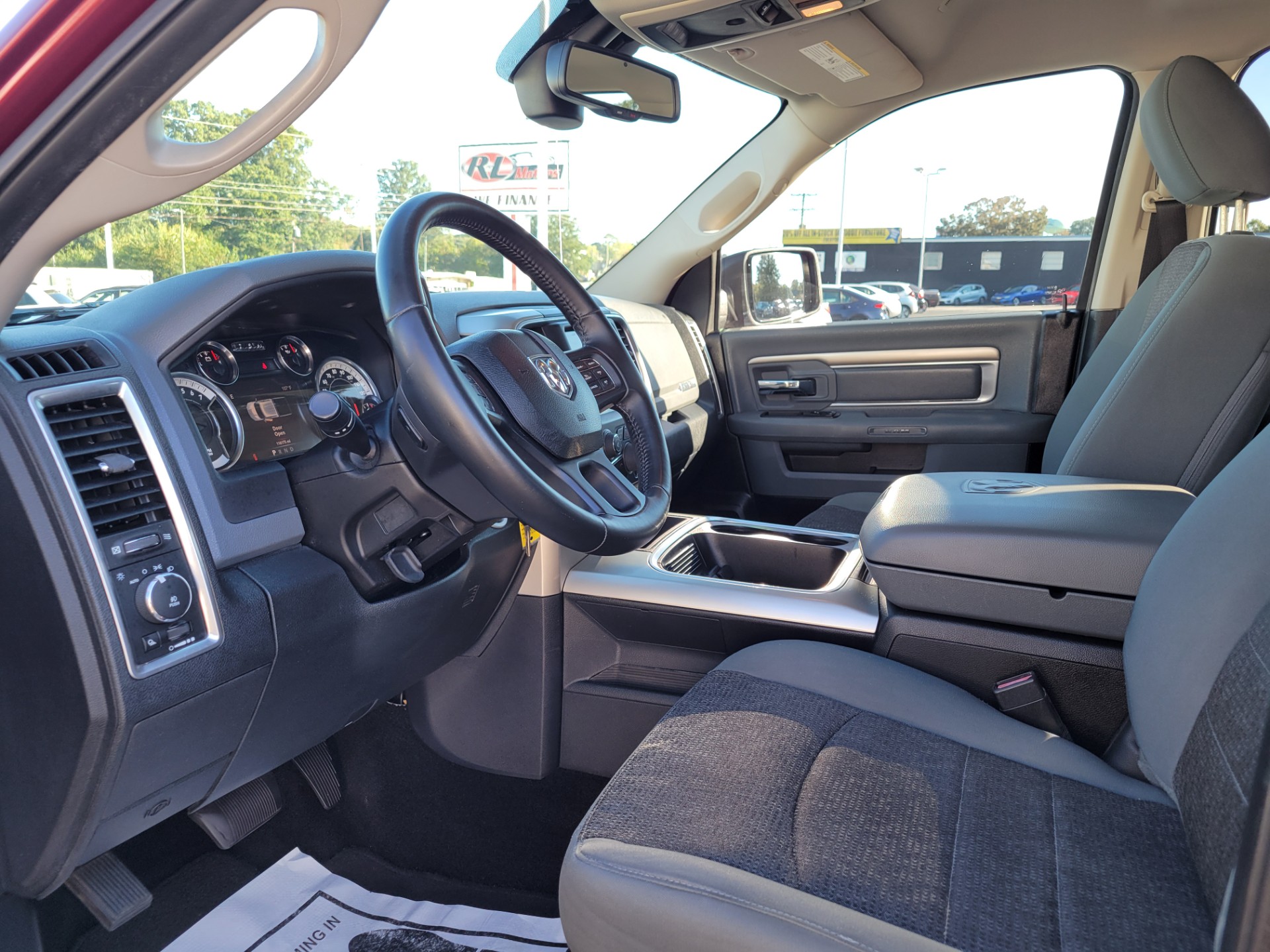 R&L Motors - Used vehicle - TRUCK RAM 1500 2017