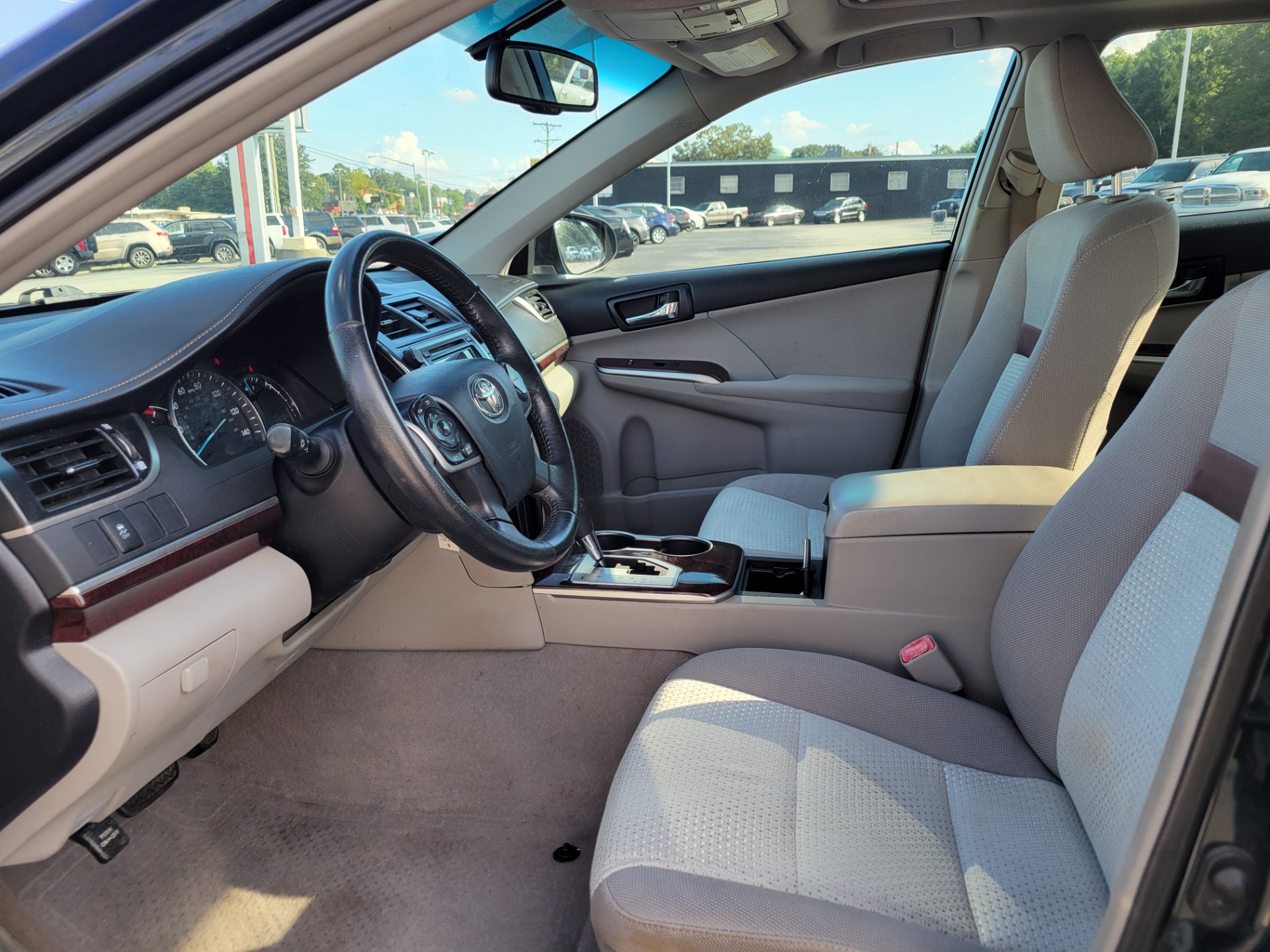 R&L Motors - Used vehicle - SEDAN TOYOTA CAMRY 2012