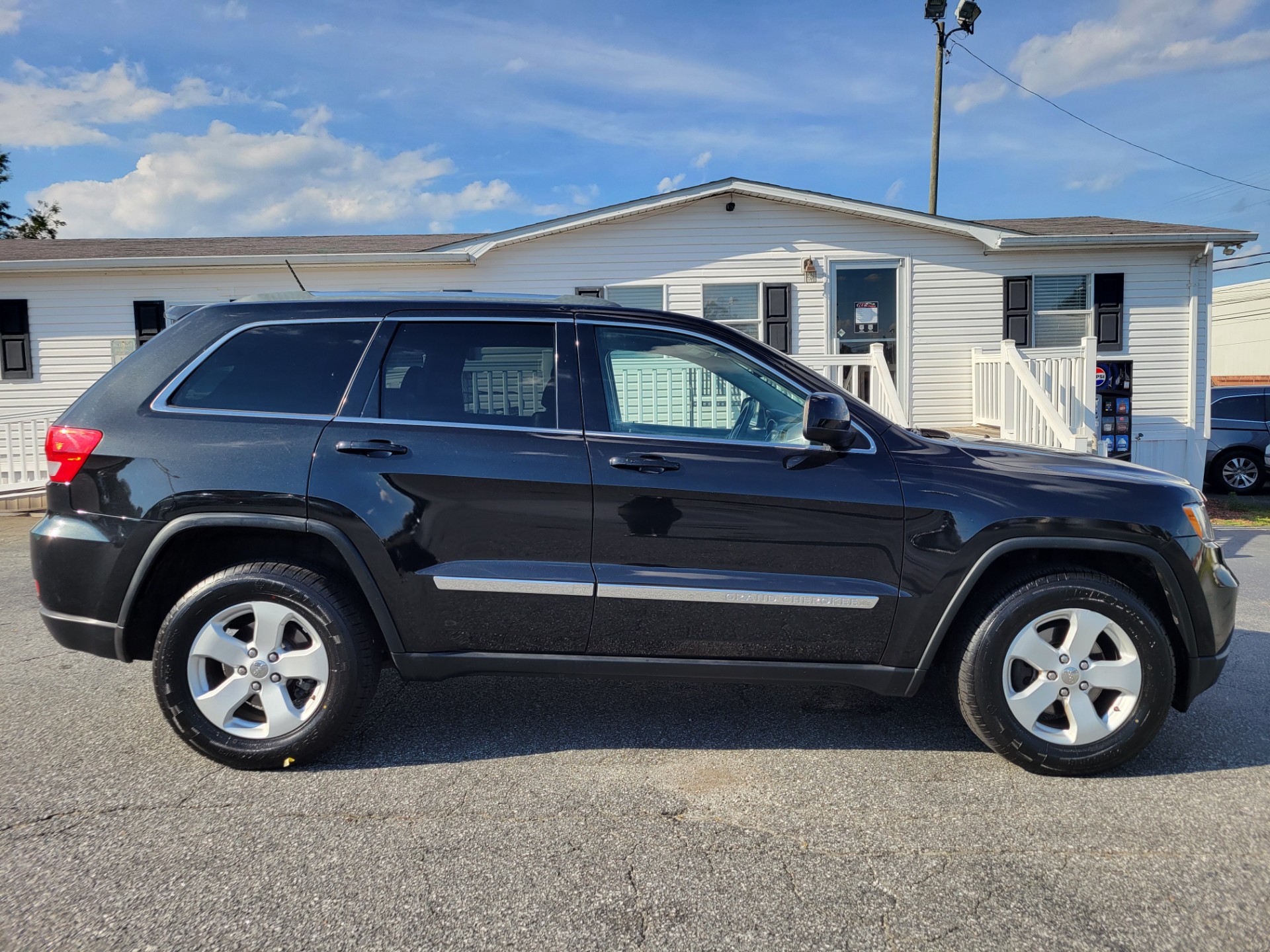 R&L Motors - Used vehicle - SUV JEEP GRAND CHEROKEE 2013