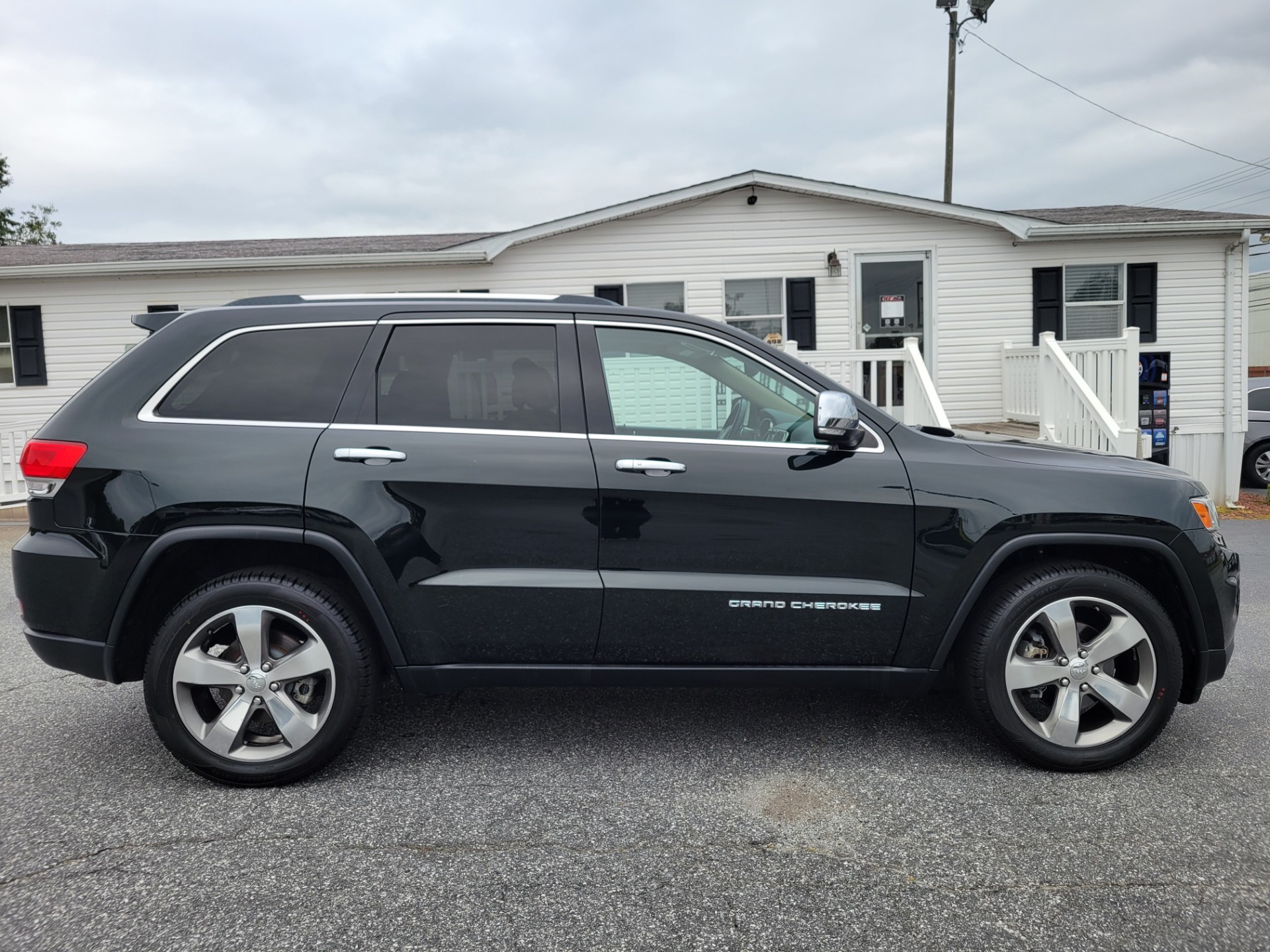 R&L Motors - Used vehicle - SUV JEEP GRAND CHEROKEE 2014