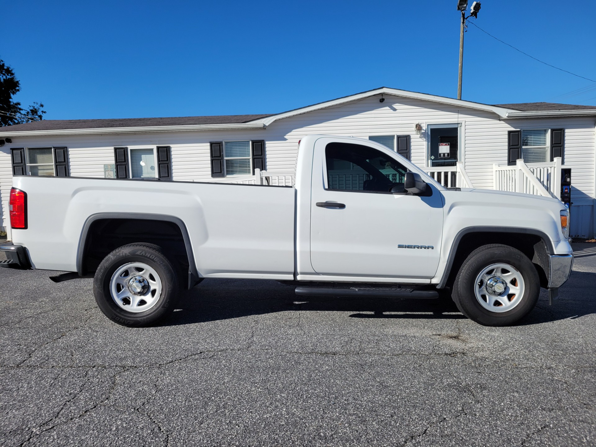 R&L Motors - Used vehicle - TRUCK GMC SIERRA 1500 2015