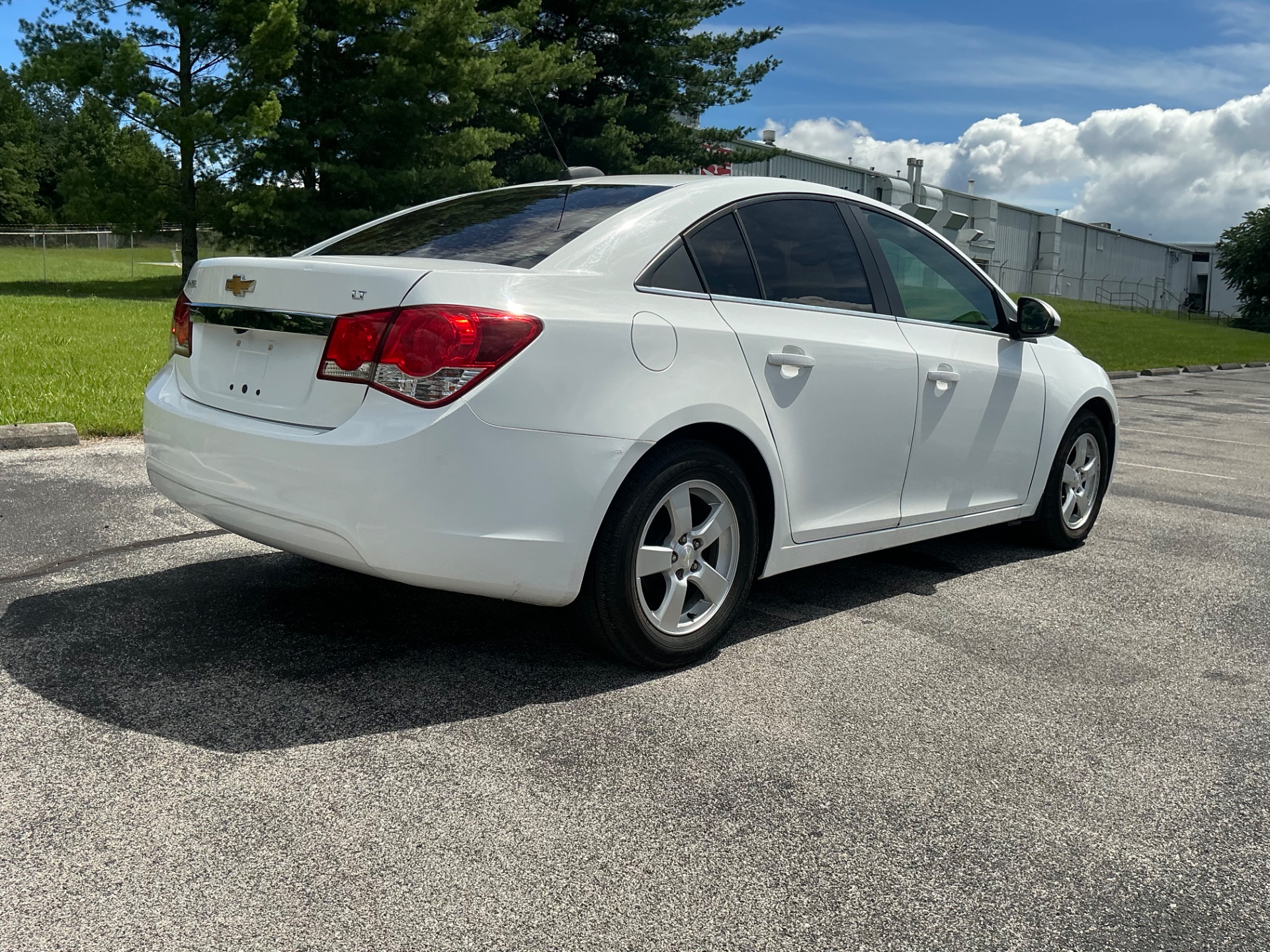 The Car Store, Inc. - Used vehicle - SEDAN CHEVROLET CRUZE LIMITED 2016