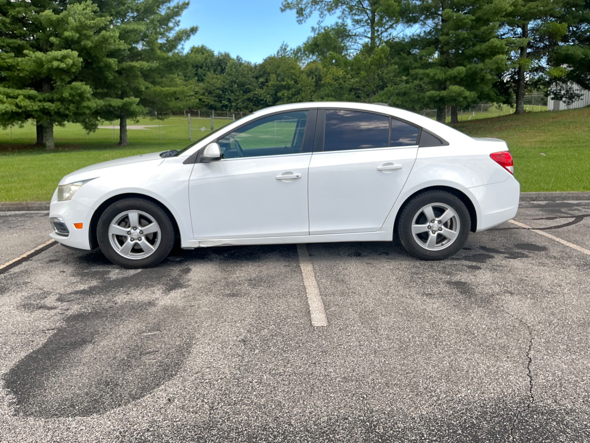 The Car Store, Inc. - Used vehicle - SEDAN CHEVROLET CRUZE LIMITED 2016