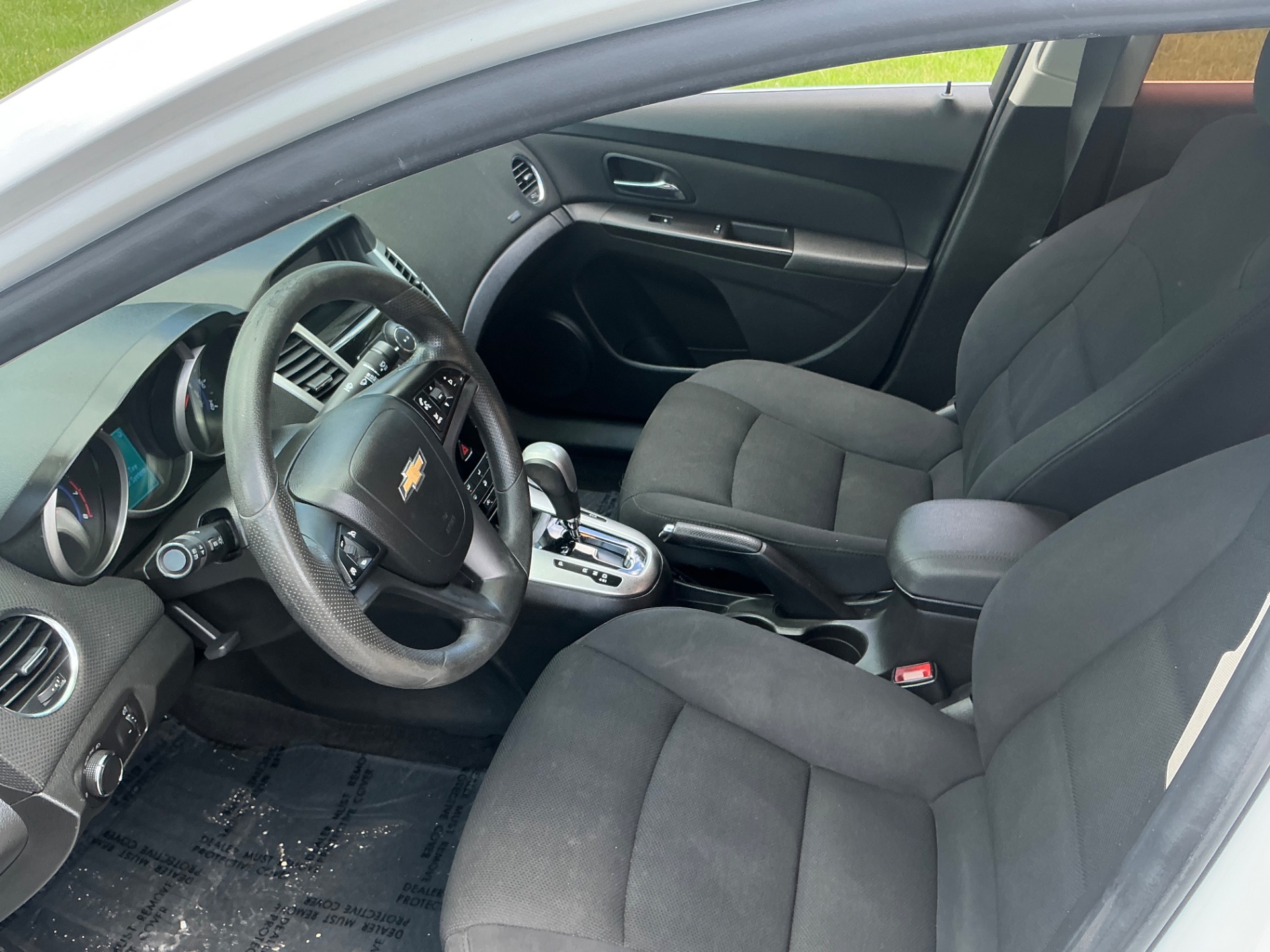 The Car Store, Inc. - Used vehicle - SEDAN CHEVROLET CRUZE LIMITED 2016
