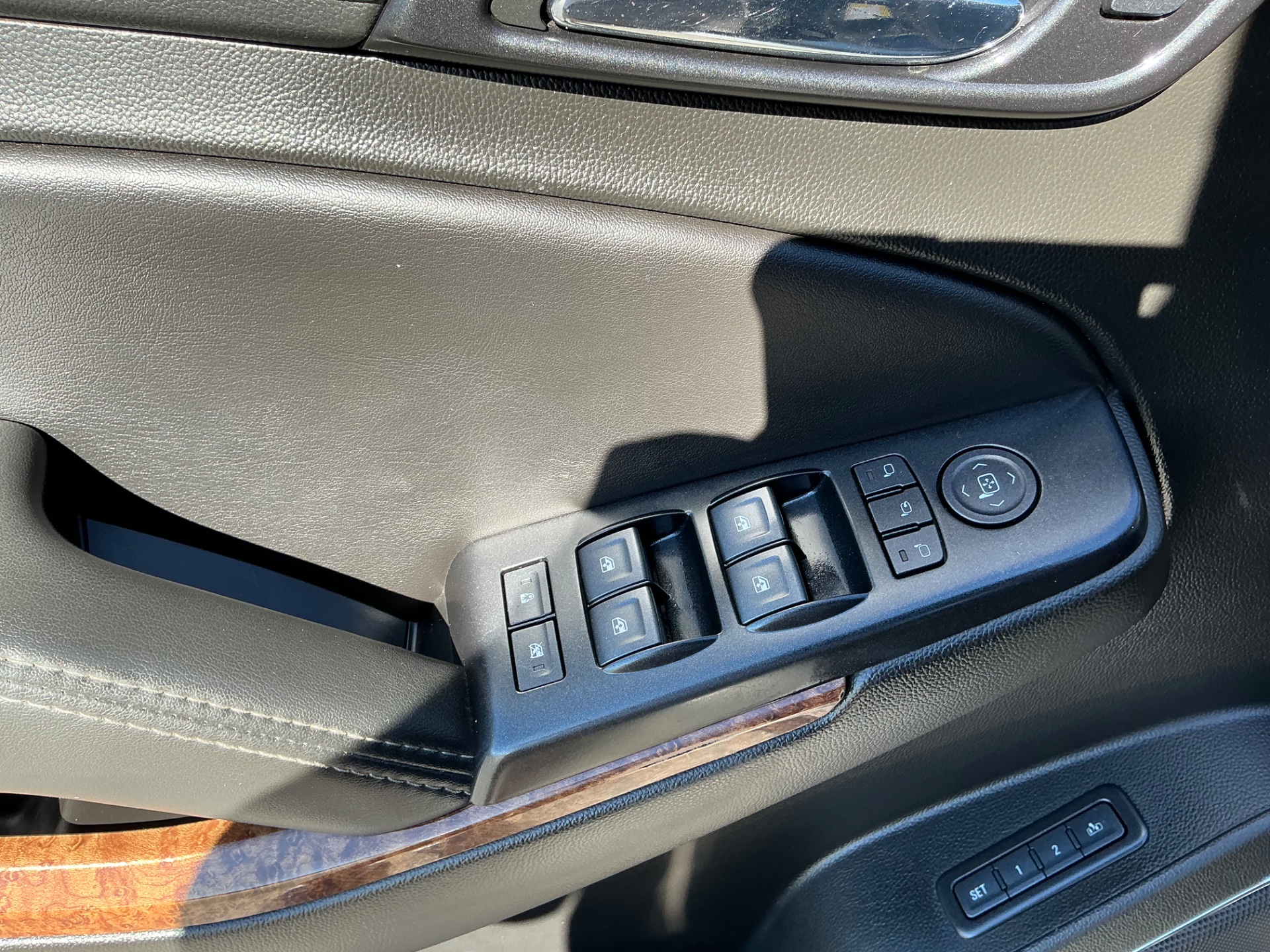 The Car Store, Inc. - Used vehicle - SUV CHEVROLET TAHOE 2018