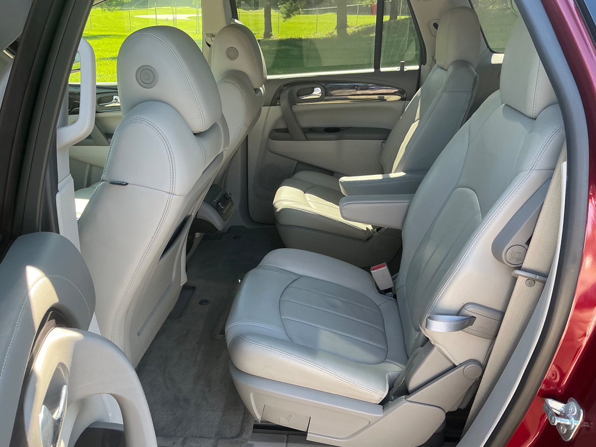 The Car Store, Inc. - Used vehicle - SUV BUICK ENCLAVE 2015