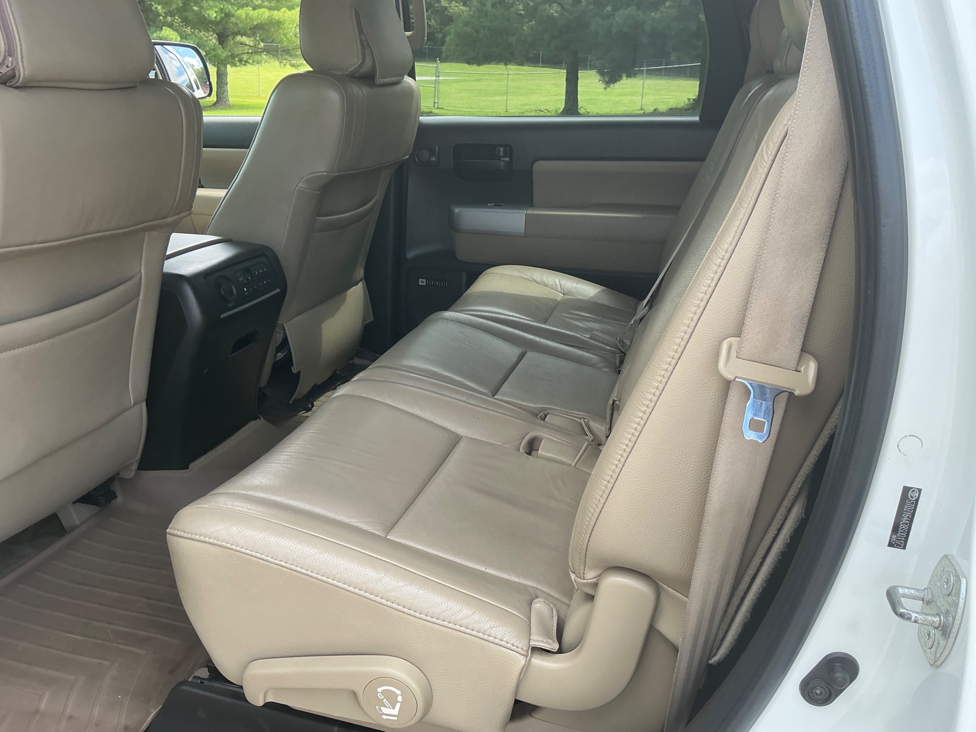 The Car Store, Inc. - Used vehicle - SUV TOYOTA SEQUOIA 2008
