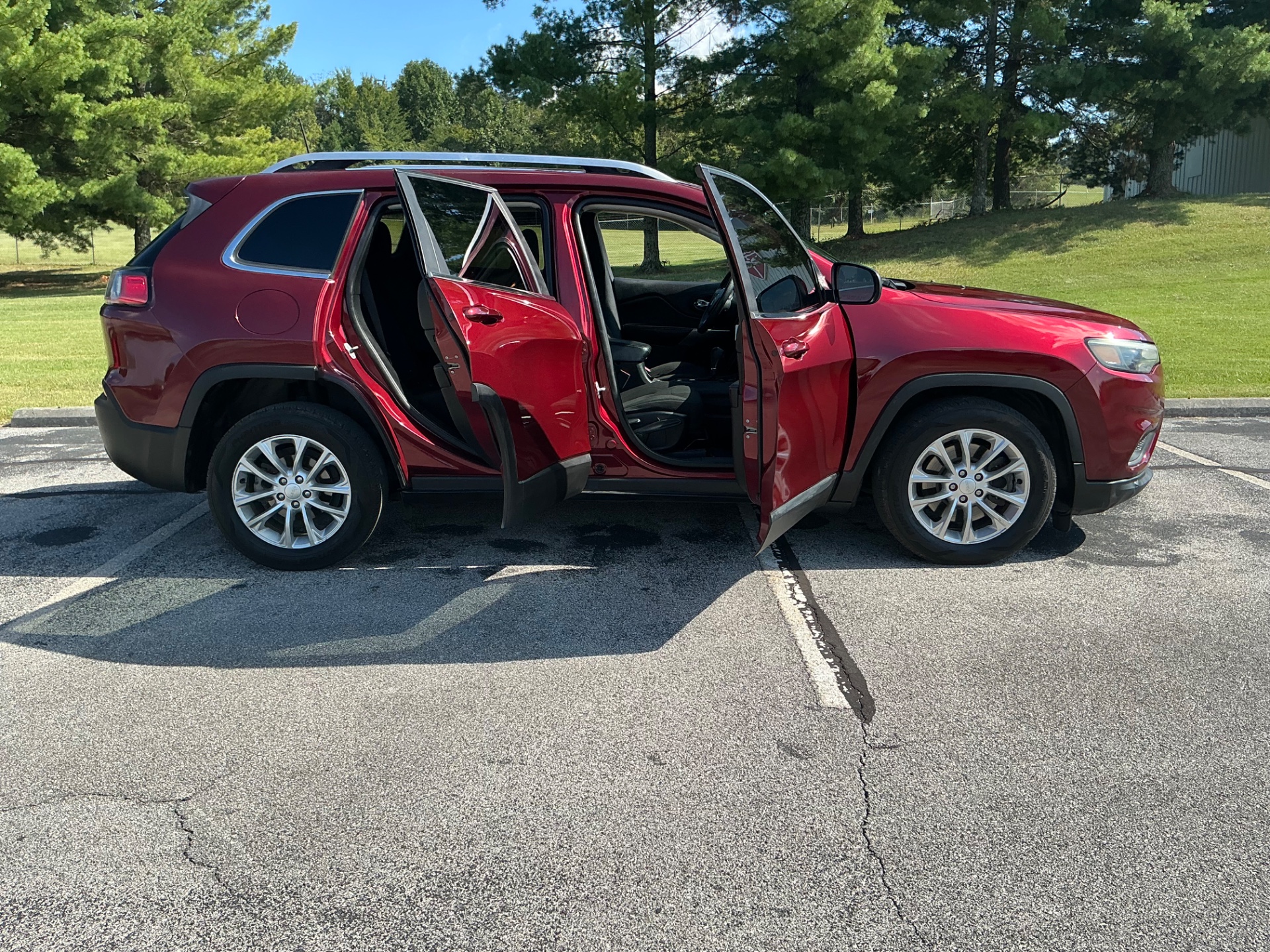 The Car Store, Inc. - Used vehicle - SUV JEEP CHEROKEE 2019
