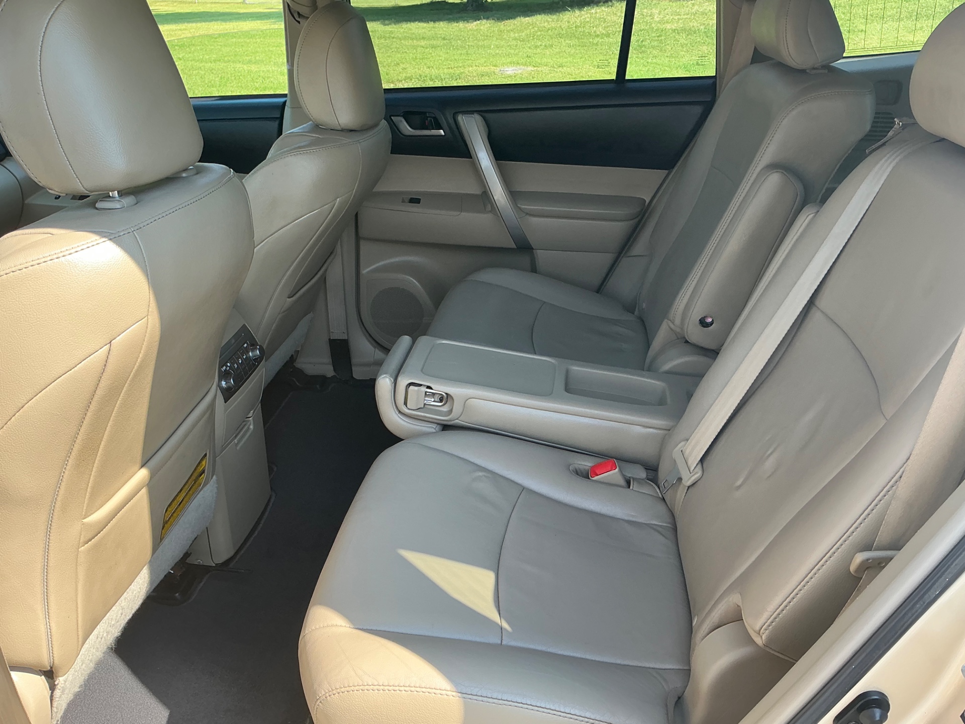 The Car Store, Inc. - Used vehicle - SEDAN HYUNDAI SONATA 2012