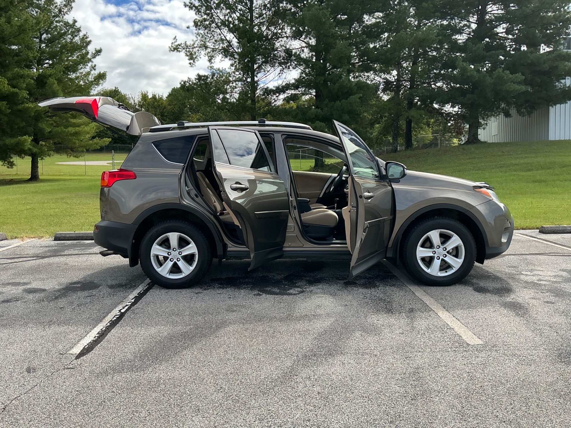 The Car Store, Inc. - Used vehicle - SUV TOYOTA RAV4 2013
