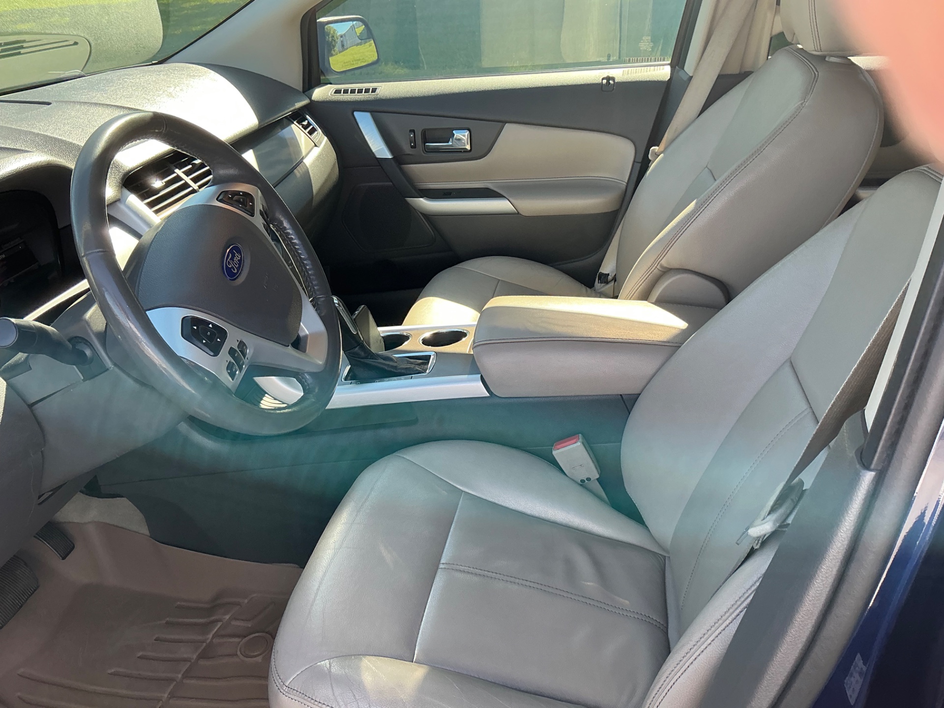 The Car Store, Inc. - Used vehicle - SEDAN FORD EDGE 2011