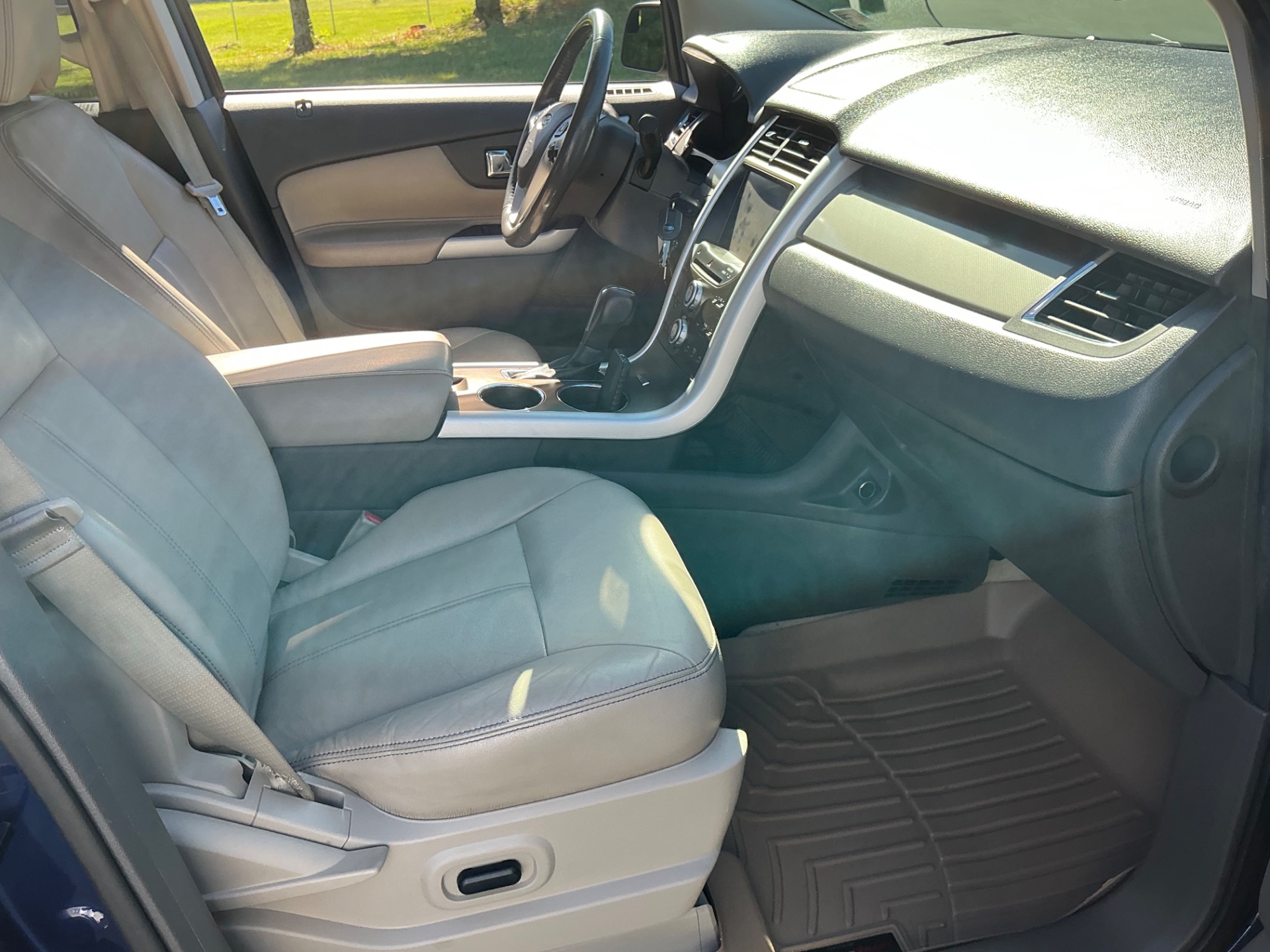 The Car Store, Inc. - Used vehicle - SEDAN FORD EDGE 2011