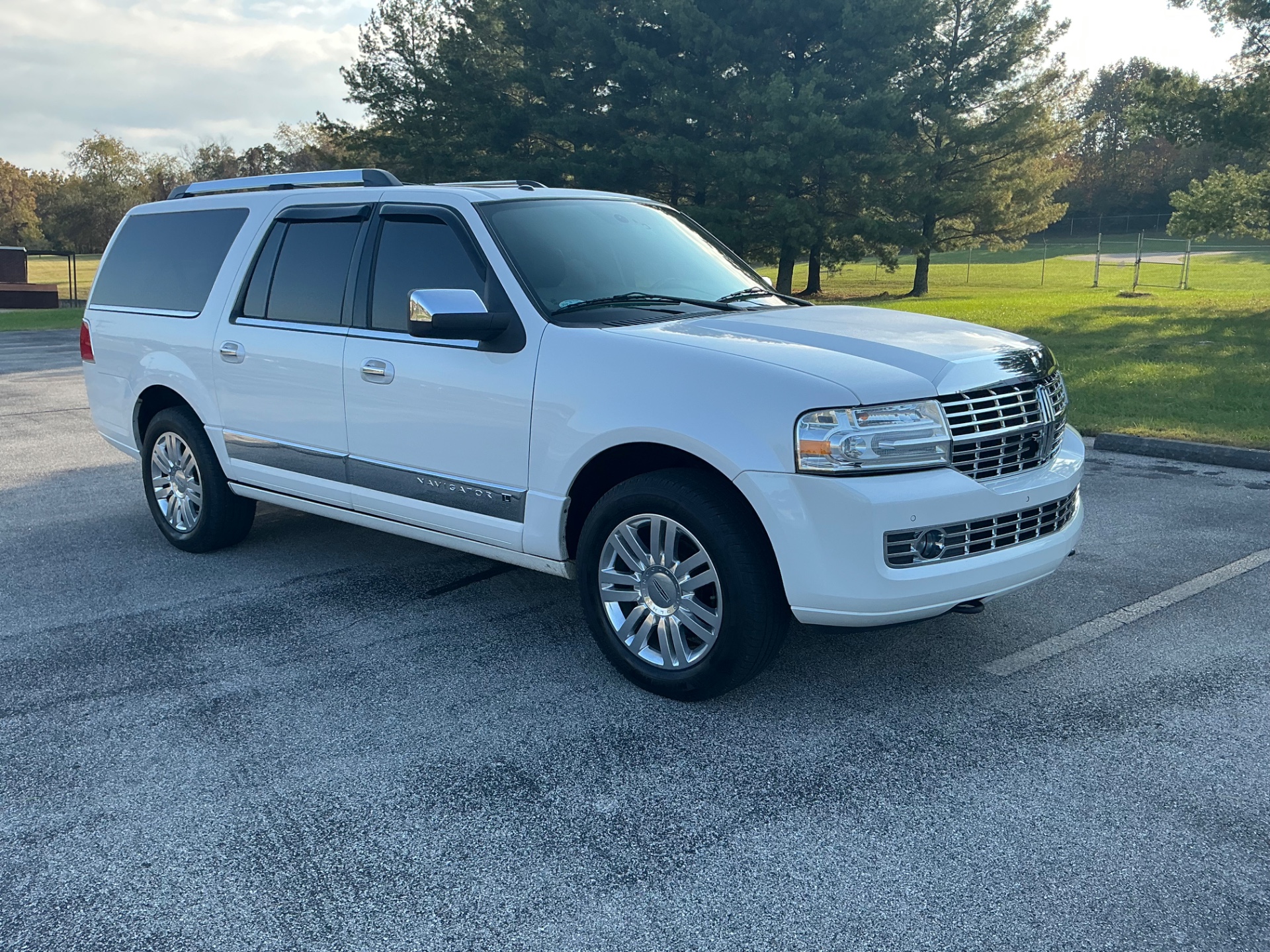 The Car Store, Inc. - 2013-LINCOLN-NAVIGATOR-L-PINEY-FLATS-TN-Stock=120564