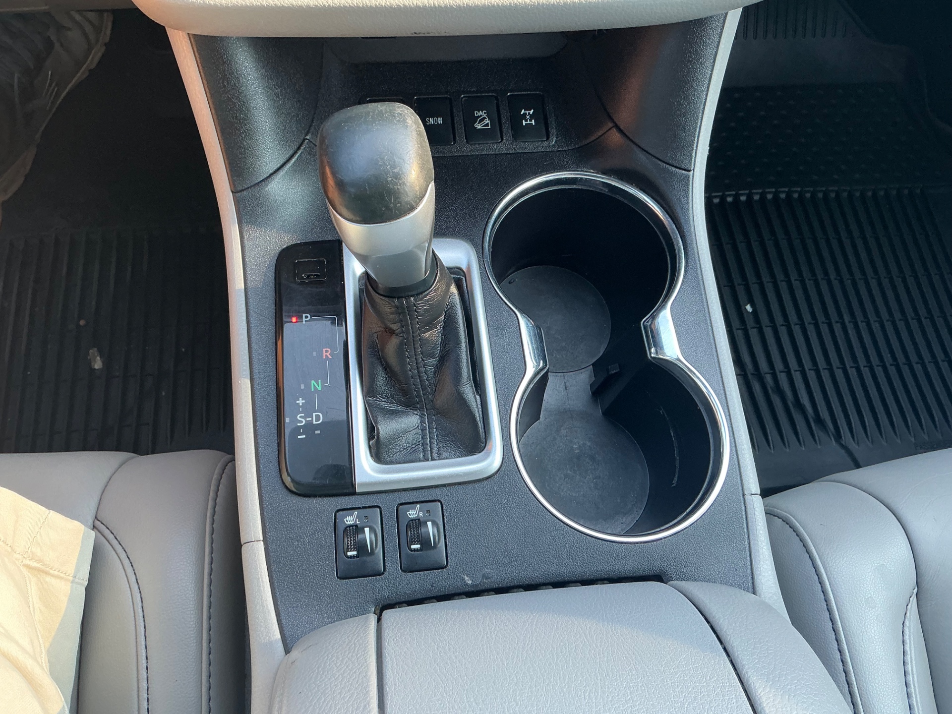 The Car Store, Inc. - Used vehicle - SUV TOYOTA HIGHLANDER 2019