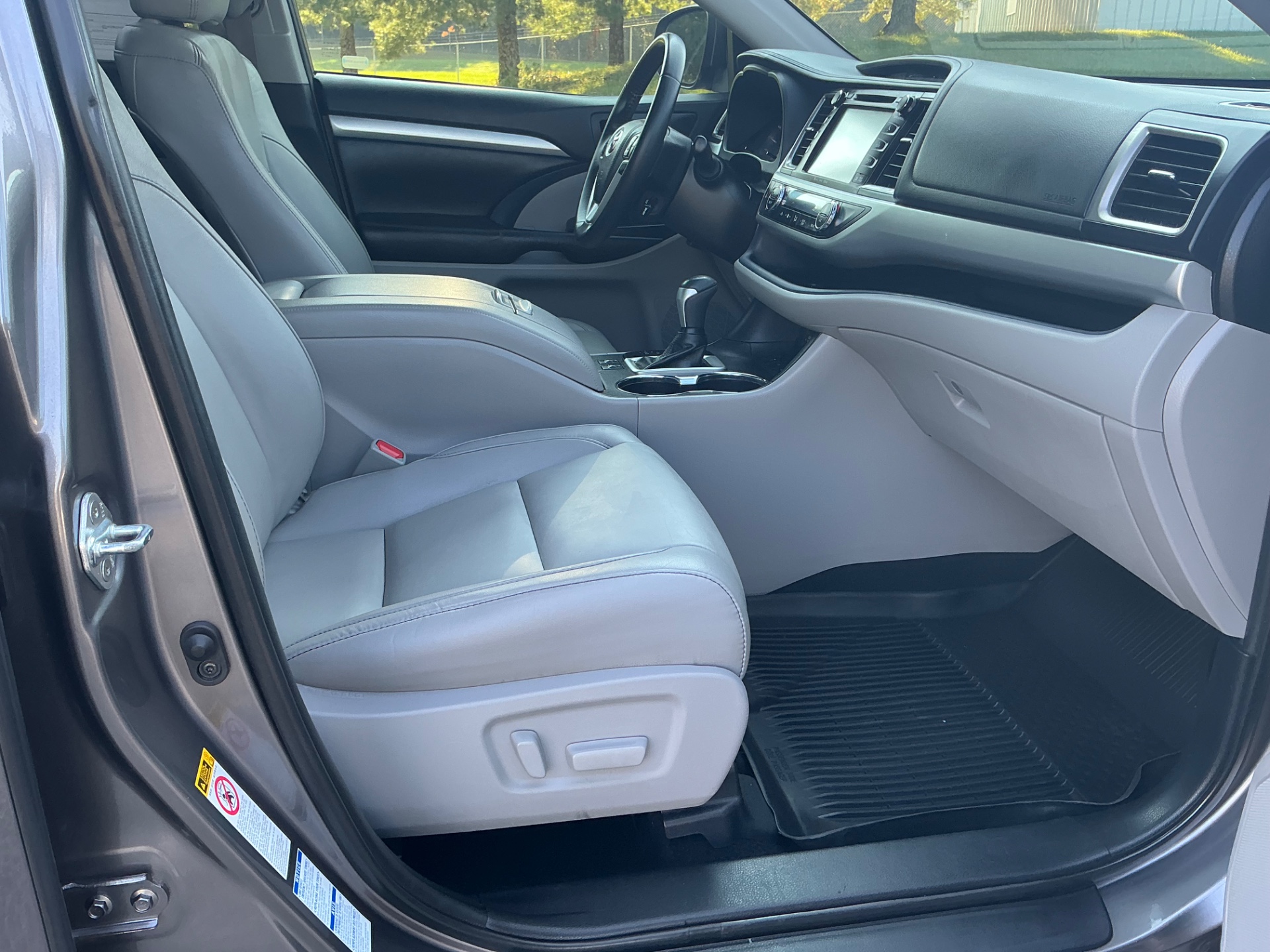 The Car Store, Inc. - Used vehicle - SUV TOYOTA HIGHLANDER 2019