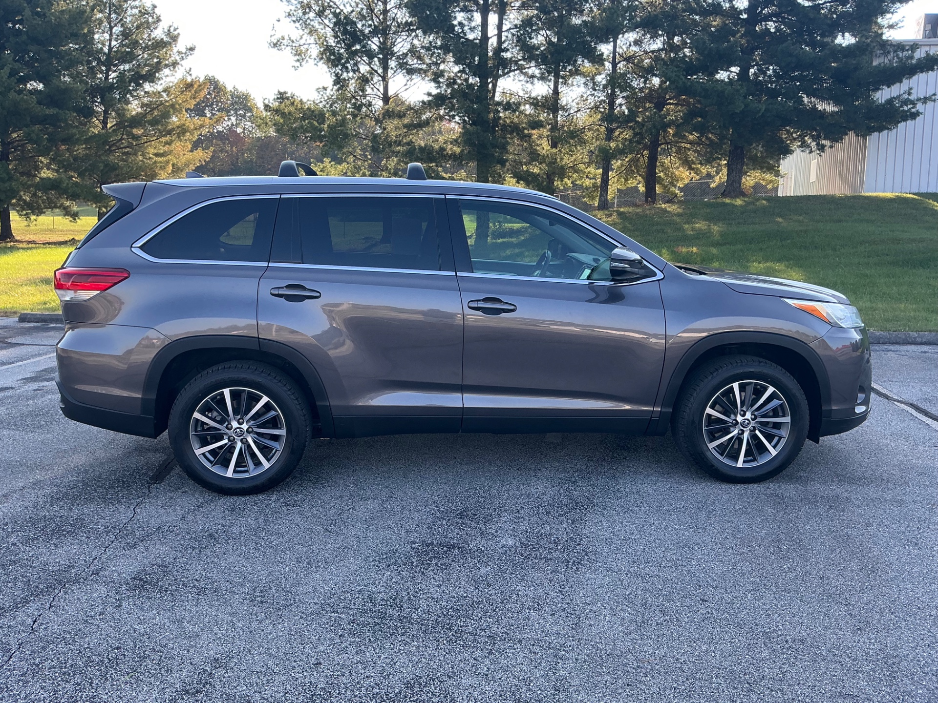 The Car Store, Inc. - Used vehicle - SUV TOYOTA HIGHLANDER 2019