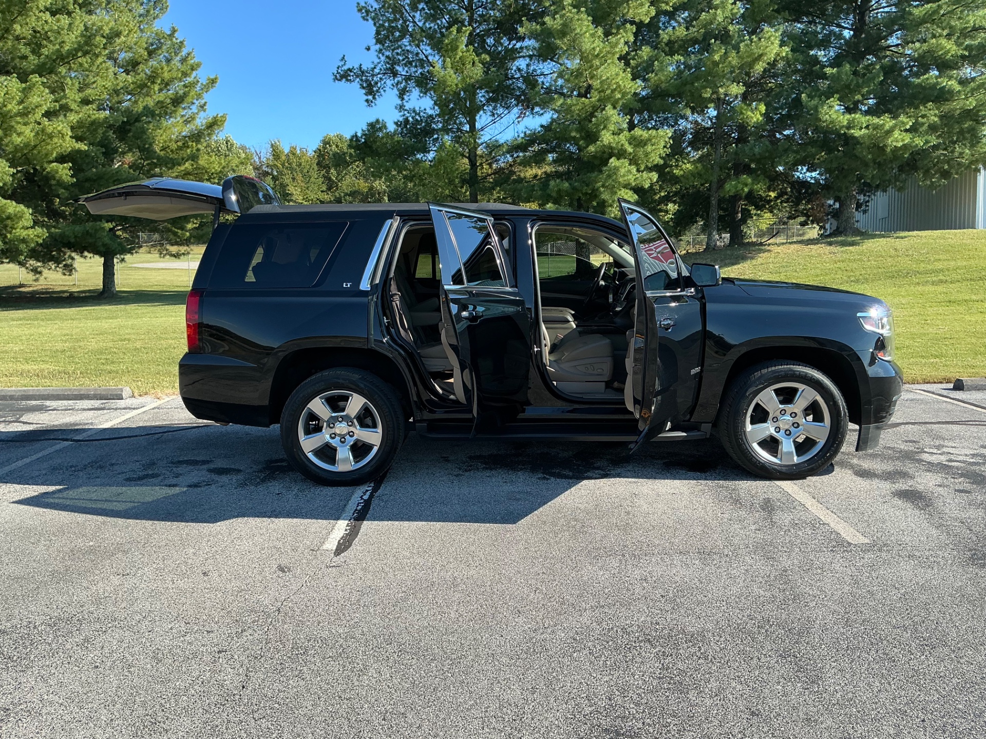 The Car Store, Inc. - Used vehicle - SUV CHEVROLET TAHOE 2020