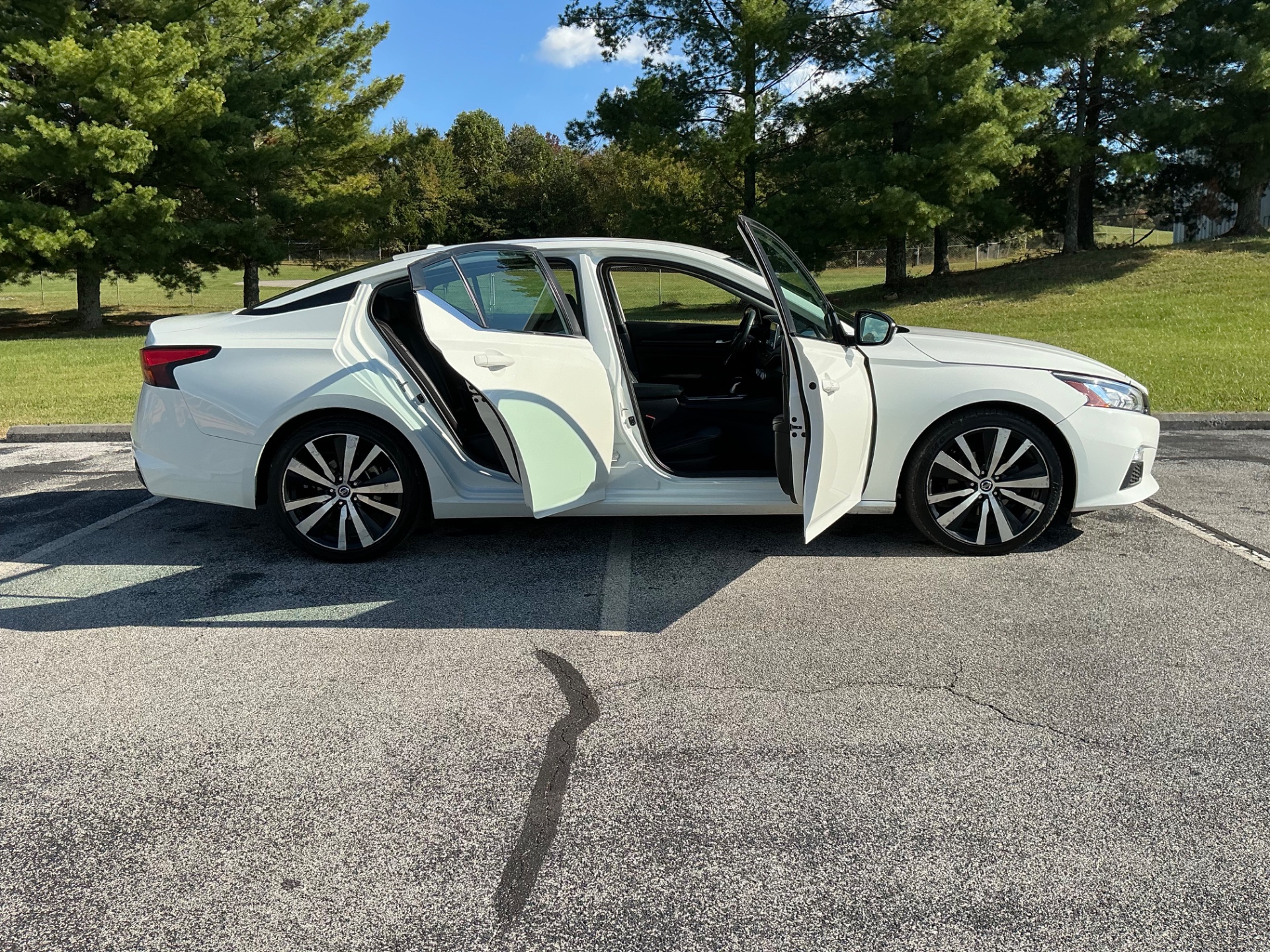 The Car Store, Inc. - Used vehicle - SEDAN NISSAN ALTIMA 2019