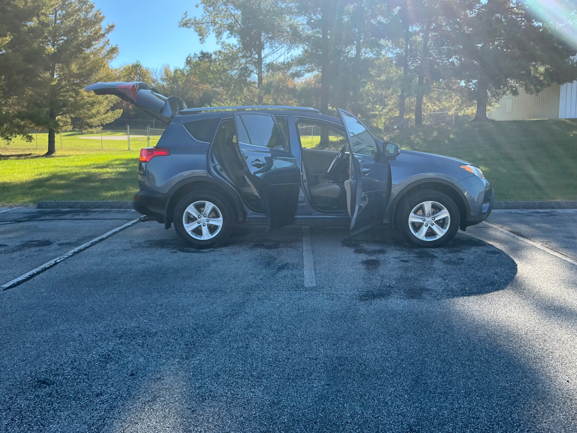 The Car Store, Inc. - Used vehicle - SUV TOYOTA RAV4 2013