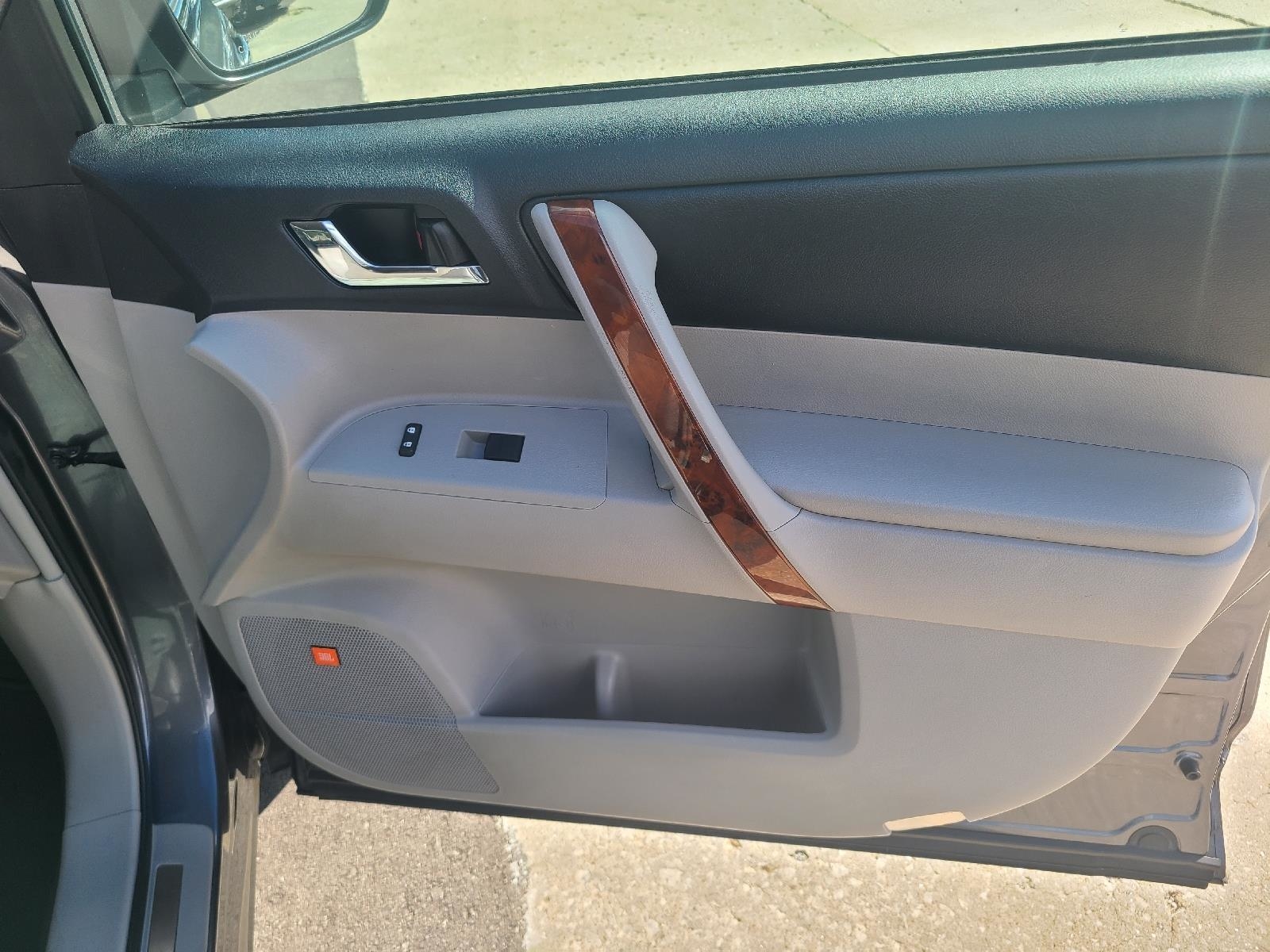 Used 2012 Toyota Highlander Limited for sale in GLADSTONE AUTO SALES