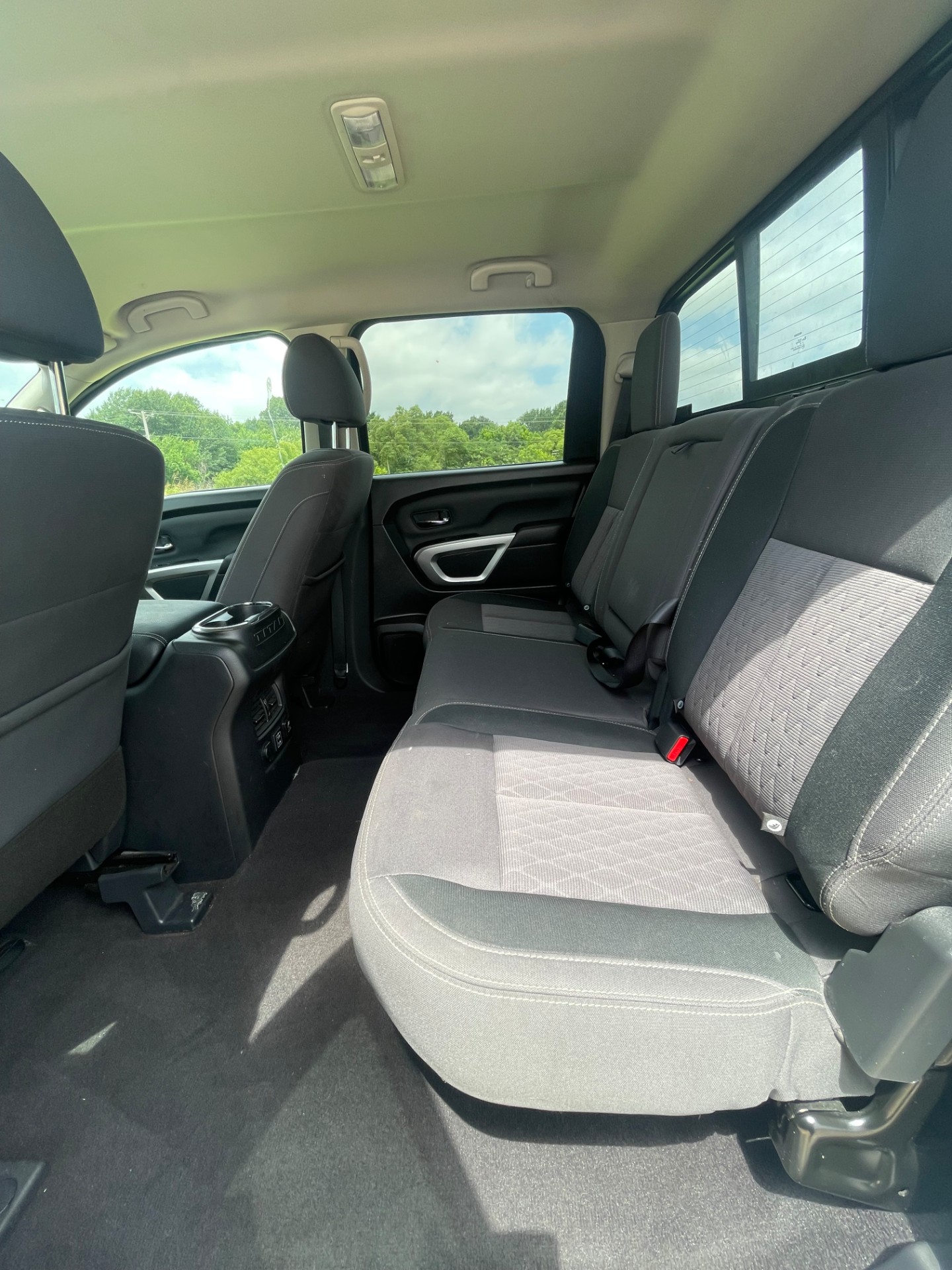 HARRIS AUTO SALES LLC - Used vehicle - TRUCK NISSAN TITAN 2023