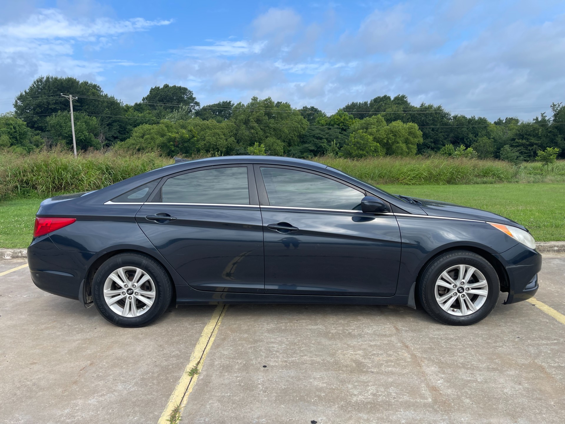 HARRIS AUTO SALES LLC - Used vehicle - SEDAN HYUNDAI SONATA 2012