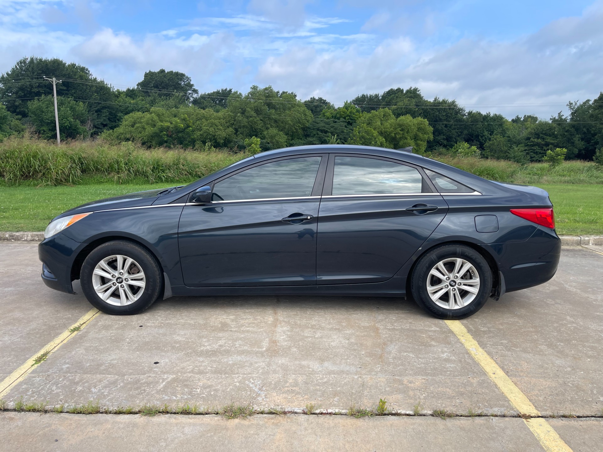 HARRIS AUTO SALES LLC - Used vehicle - SEDAN HYUNDAI SONATA 2012