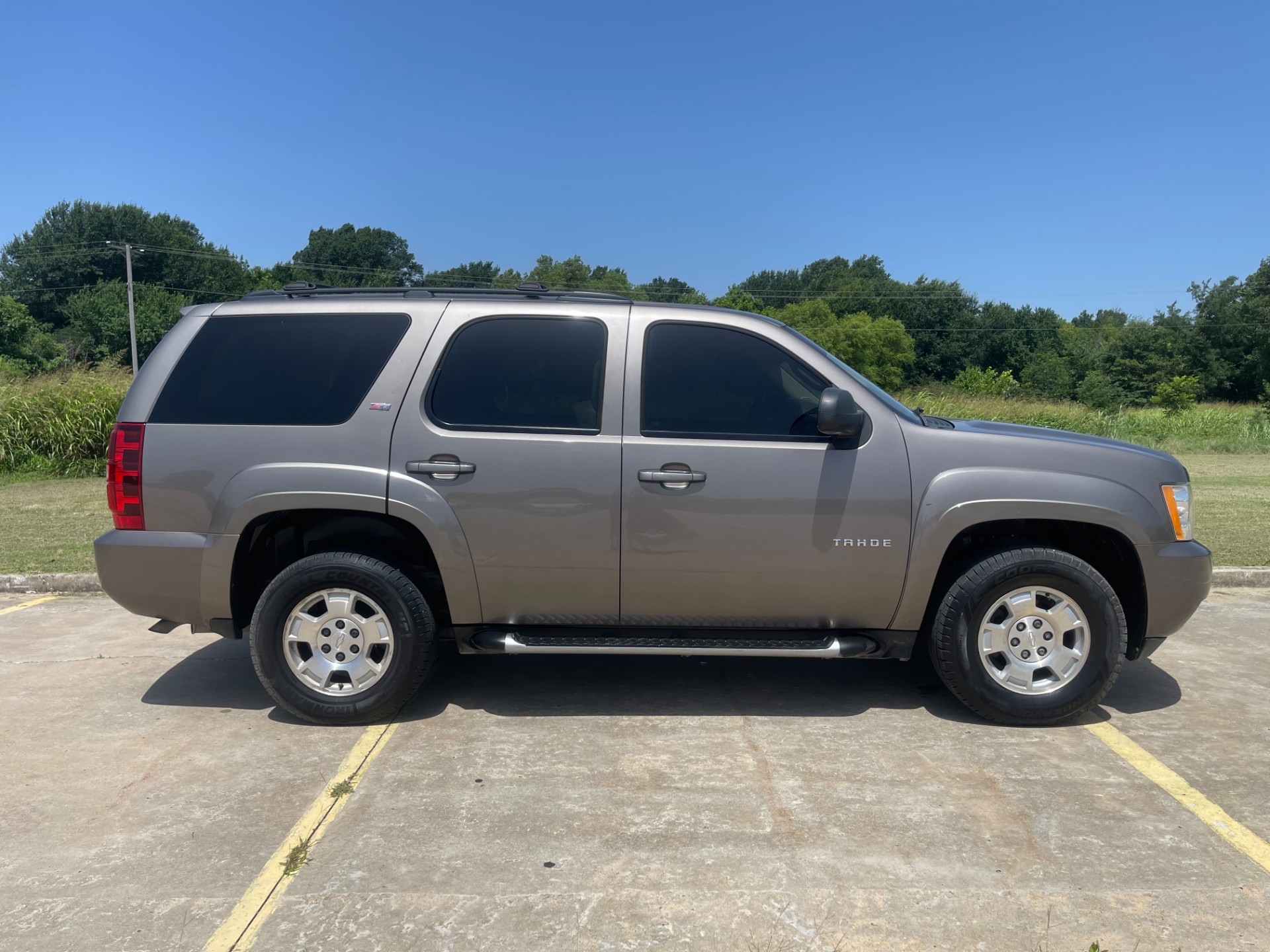 HARRIS AUTO SALES LLC - Used vehicle - SUV CHEVROLET TAHOE 2013