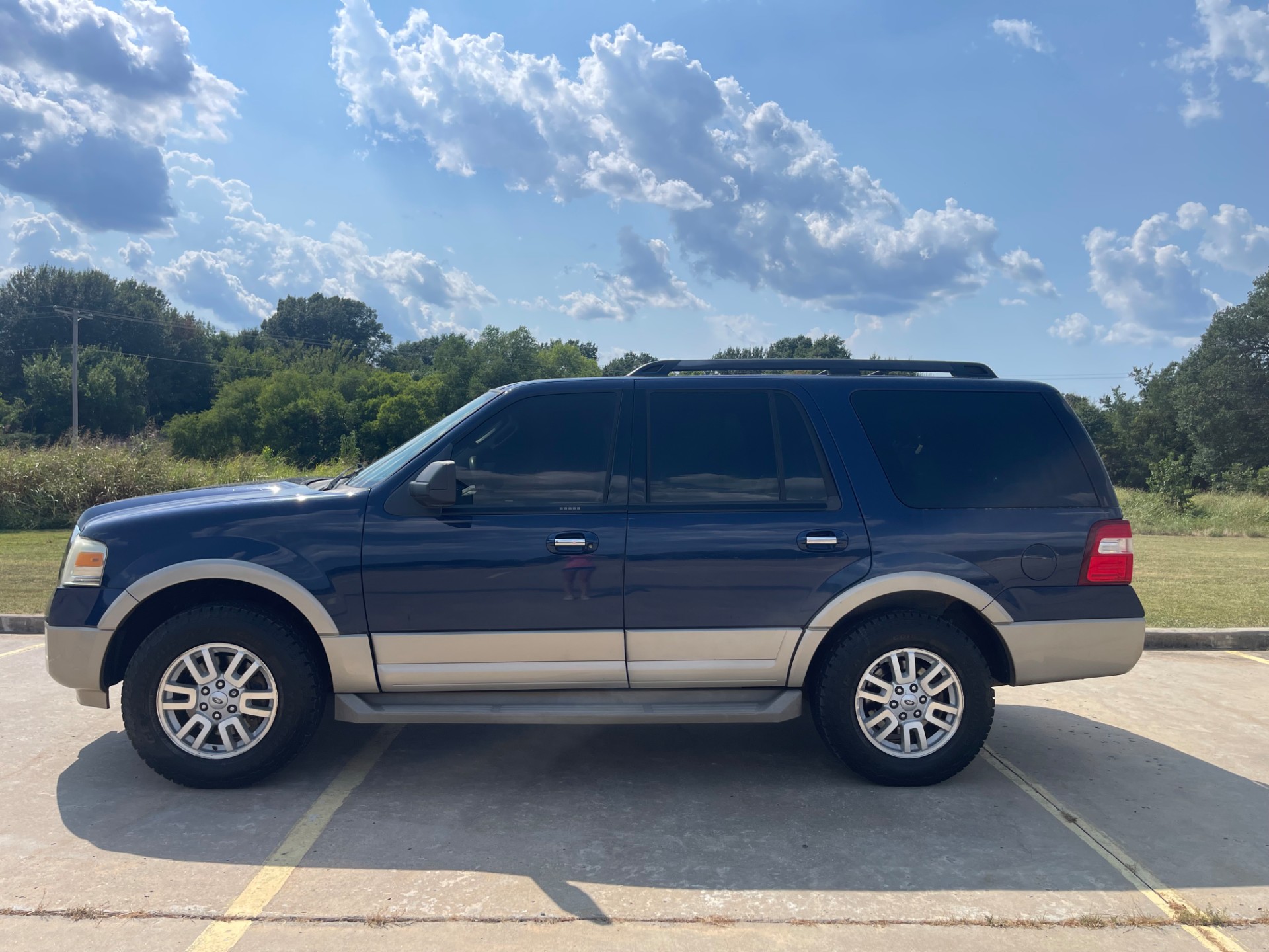 HARRIS AUTO SALES LLC - Used vehicle - SUV FORD EXPEDITION 2010
