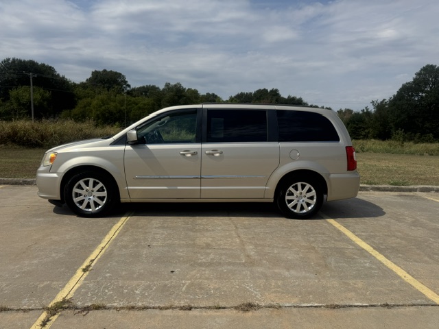 HARRIS AUTO SALES LLC - Used vehicle - MINIVAN CHRYSLER TOWN AND COUNTRY 2013