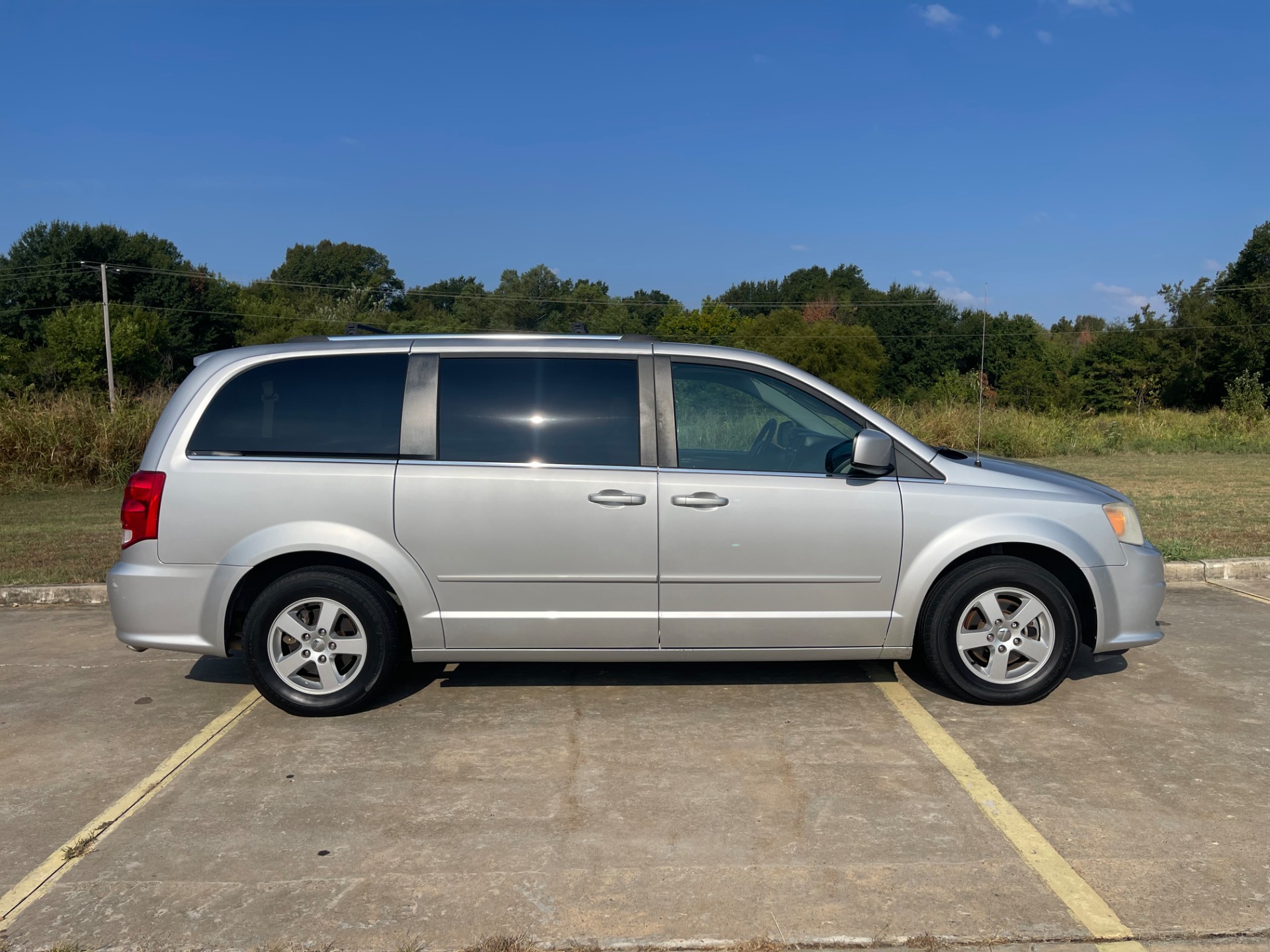 HARRIS AUTO SALES LLC - Used vehicle - MINIVAN DODGE GRAND CARAVAN 2011