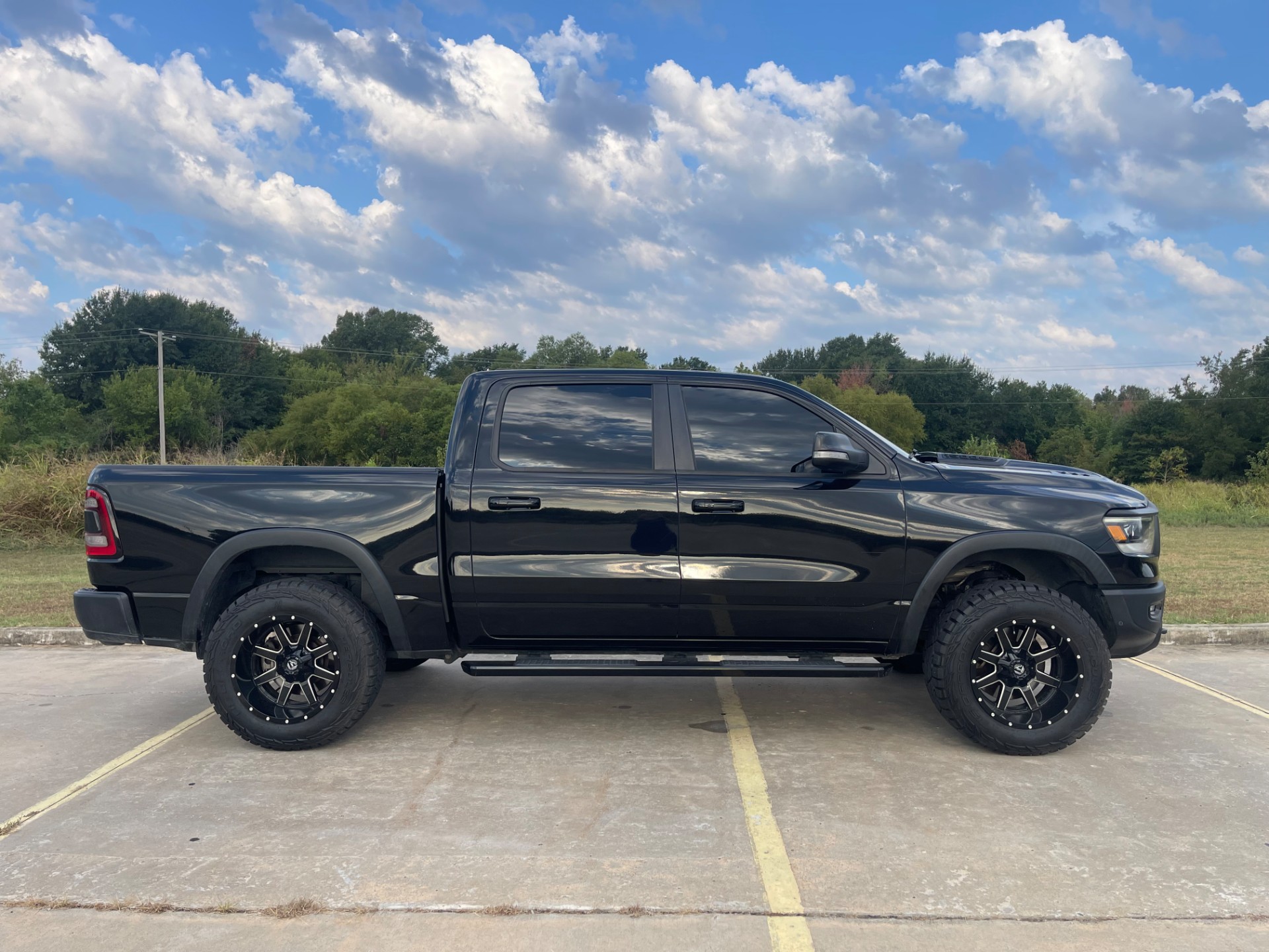 HARRIS AUTO SALES LLC - Used vehicle - TRUCK RAM 1500 2020