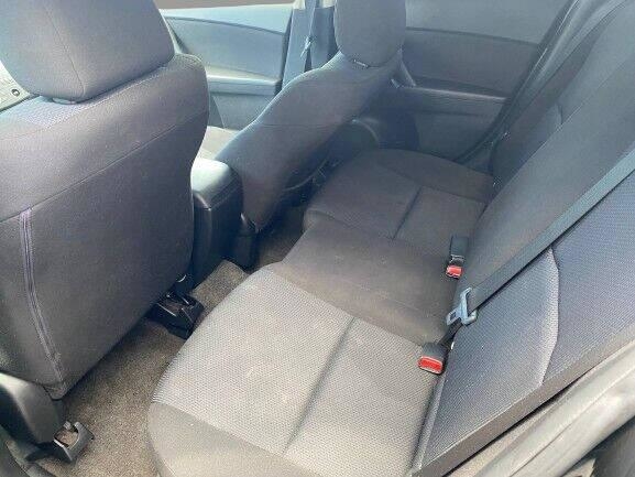 Robin Drive Auto, LLC - Used vehicle - Mazda MAZDA3 2011