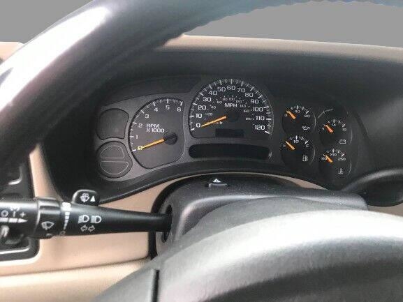 Robin Drive Auto, LLC - Used vehicle - Chevrolet Tahoe 2003