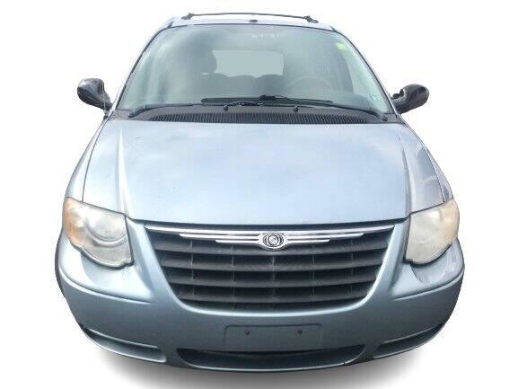 Robin Drive Auto, LLC - Used vehicle - Chrysler Town AND Country 2005