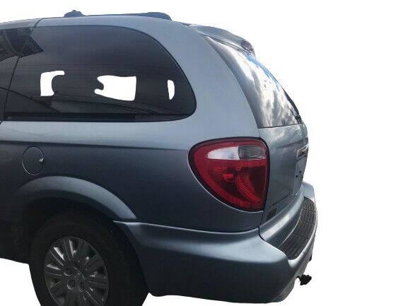 Robin Drive Auto, LLC - Used vehicle - Chrysler Town AND Country 2005