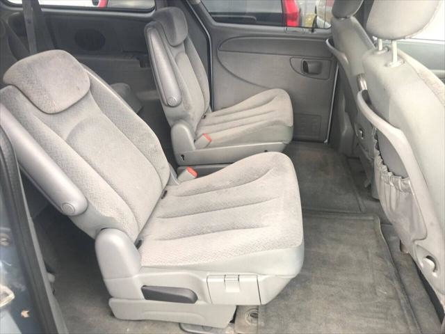 Robin Drive Auto, LLC - Used vehicle - Chrysler Town AND Country 2005